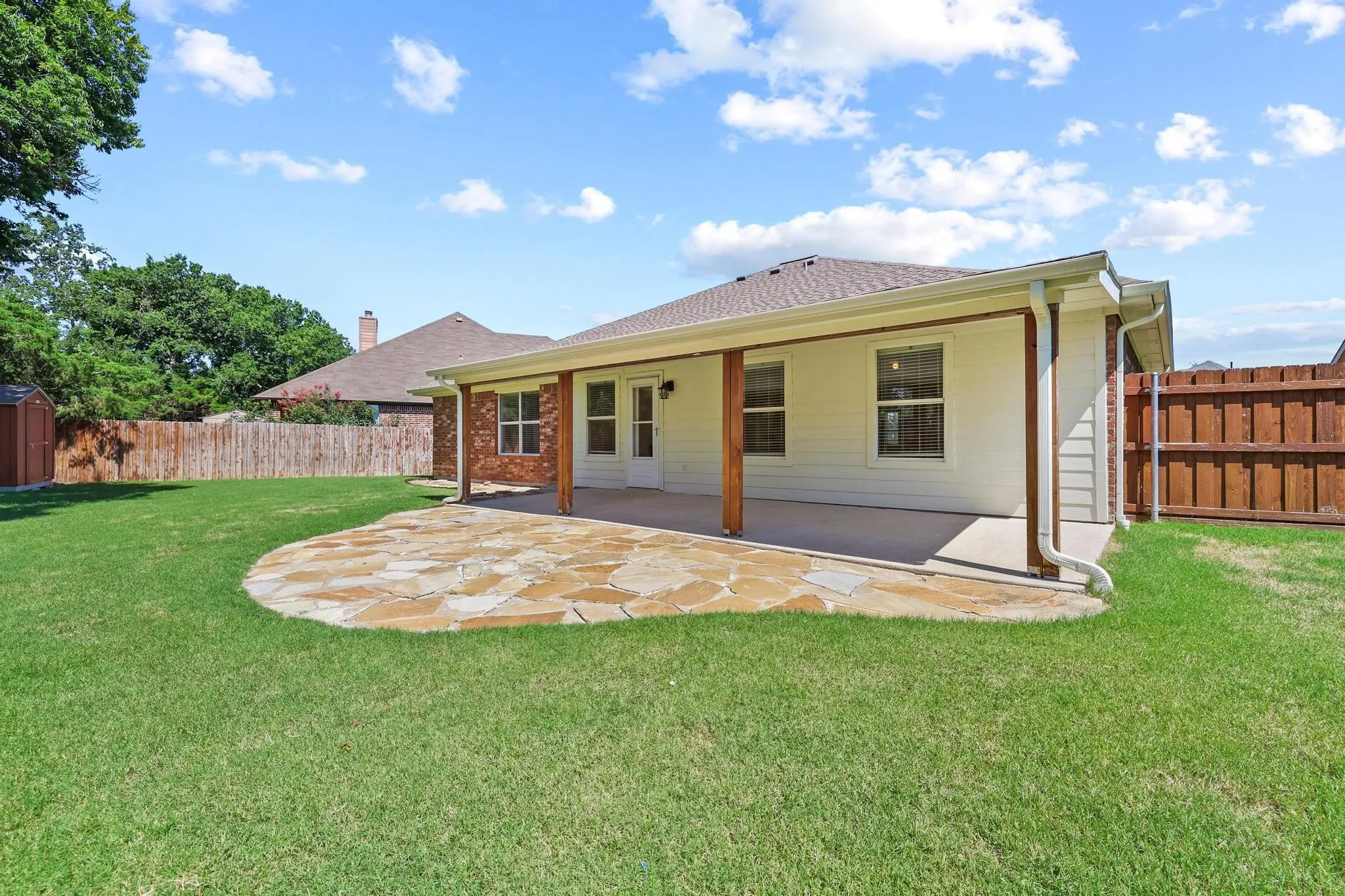 Single Family Residence For Sale in Collin County , 1204 Bayside Drive, Wylie, Texas 75098, 3 Bedroom, 2 Bathroom, 2 Garage spaces, 1,859 Sqft, built in 2002, mls#21288003, Real Estate Agent in Wylie, Homes For Sale in Collin county, Homes For Sale in Wylie, Realtor in Wylie Texas, Real Estate Brokerage Independent Realty Texas, Luminita Cordes Realtor