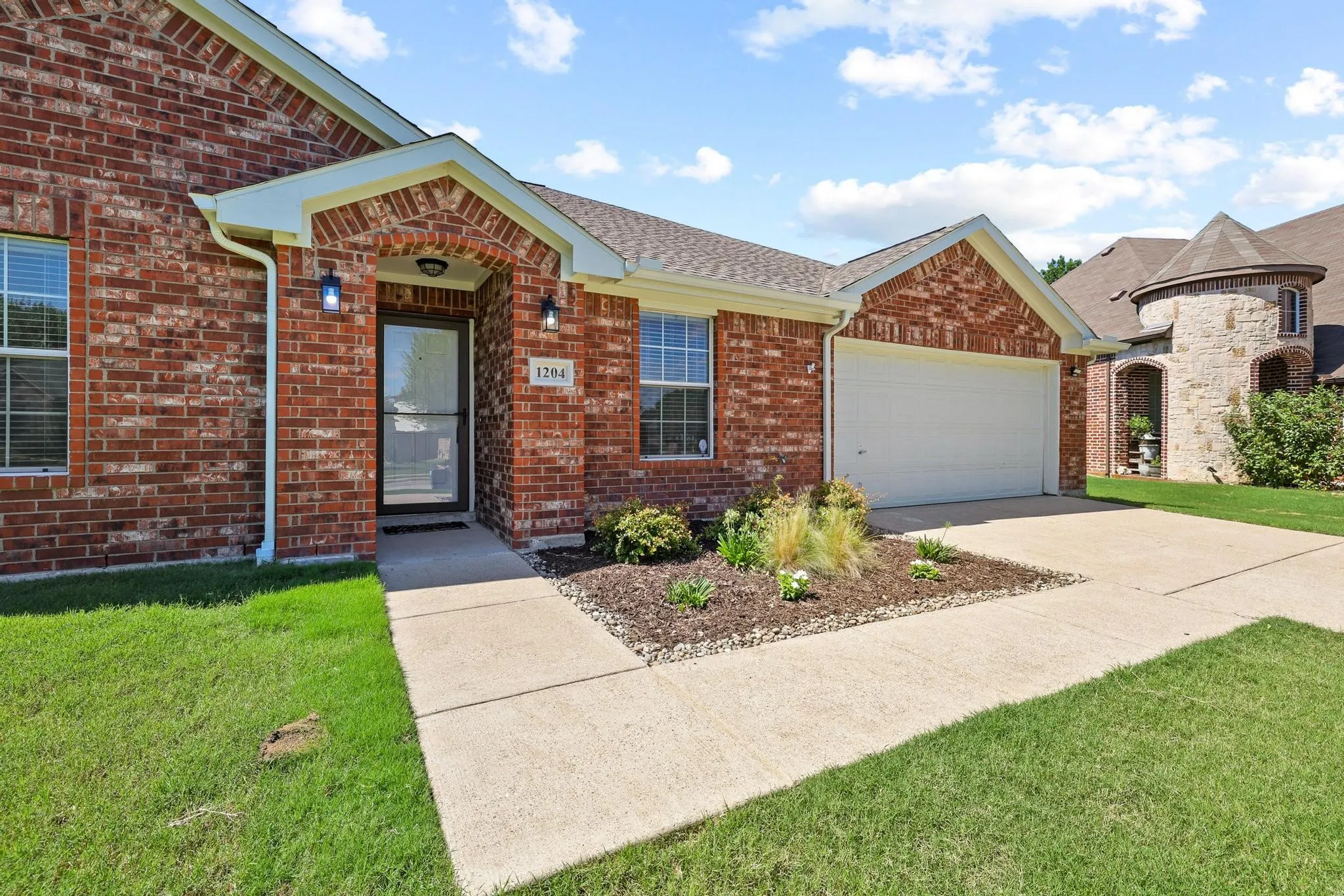 Single Family Residence For Sale in Collin County , 1204 Bayside Drive, Wylie, Texas 75098, 3 Bedroom, 2 Bathroom, 2 Garage spaces, 1,859 Sqft, built in 2002, mls#21288003, Real Estate Agent in Wylie, Homes For Sale in Collin county, Homes For Sale in Wylie, Realtor in Wylie Texas, Real Estate Brokerage Independent Realty Texas, Luminita Cordes Realtor
