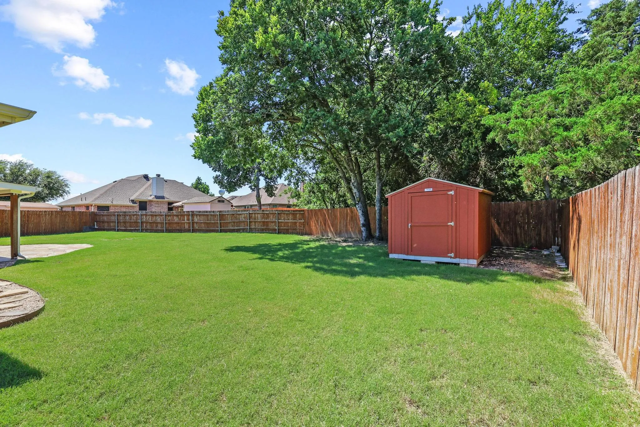Single Family Residence For Sale in Collin County , 1204 Bayside Drive, Wylie, Texas 75098, 3 Bedroom, 2 Bathroom, 2 Garage spaces, 1,859 Sqft, built in 2002, mls#21288003, Real Estate Agent in Wylie, Homes For Sale in Collin county, Homes For Sale in Wylie, Realtor in Wylie Texas, Real Estate Brokerage Independent Realty Texas, Luminita Cordes Realtor