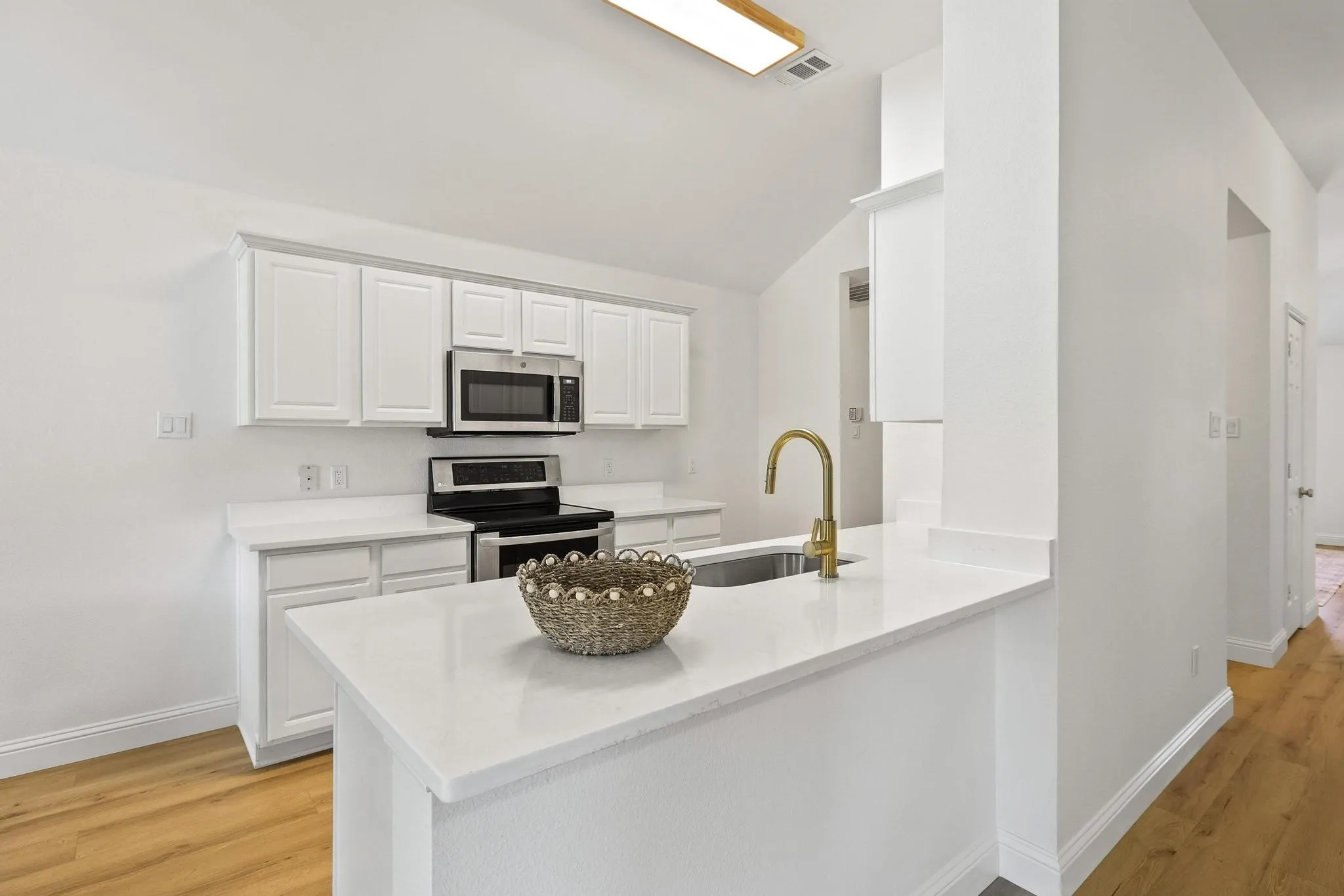 Single Family Residence For Sale in Collin County , 1204 Bayside Drive, Wylie, Texas 75098, 3 Bedroom, 2 Bathroom, 2 Garage spaces, 1,859 Sqft, built in 2002, mls#21288003, Real Estate Agent in Wylie, Homes For Sale in Collin county, Homes For Sale in Wylie, Realtor in Wylie Texas, Real Estate Brokerage Independent Realty Texas, Luminita Cordes Realtor