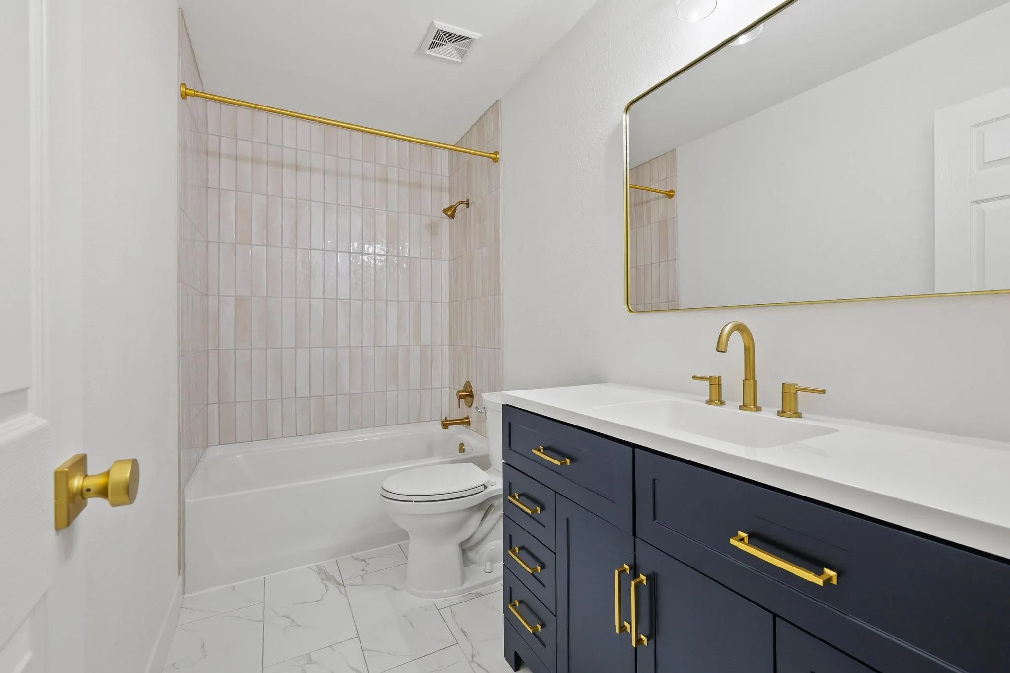Single Family Residence For Sale in Collin County , 1204 Bayside Drive, Wylie, Texas 75098, 3 Bedroom, 2 Bathroom, 2 Garage spaces, 1,859 Sqft, built in 2002, mls#21288003, Real Estate Agent in Wylie, Homes For Sale in Collin county, Homes For Sale in Wylie, Realtor in Wylie Texas, Real Estate Brokerage Independent Realty Texas, Luminita Cordes Realtor