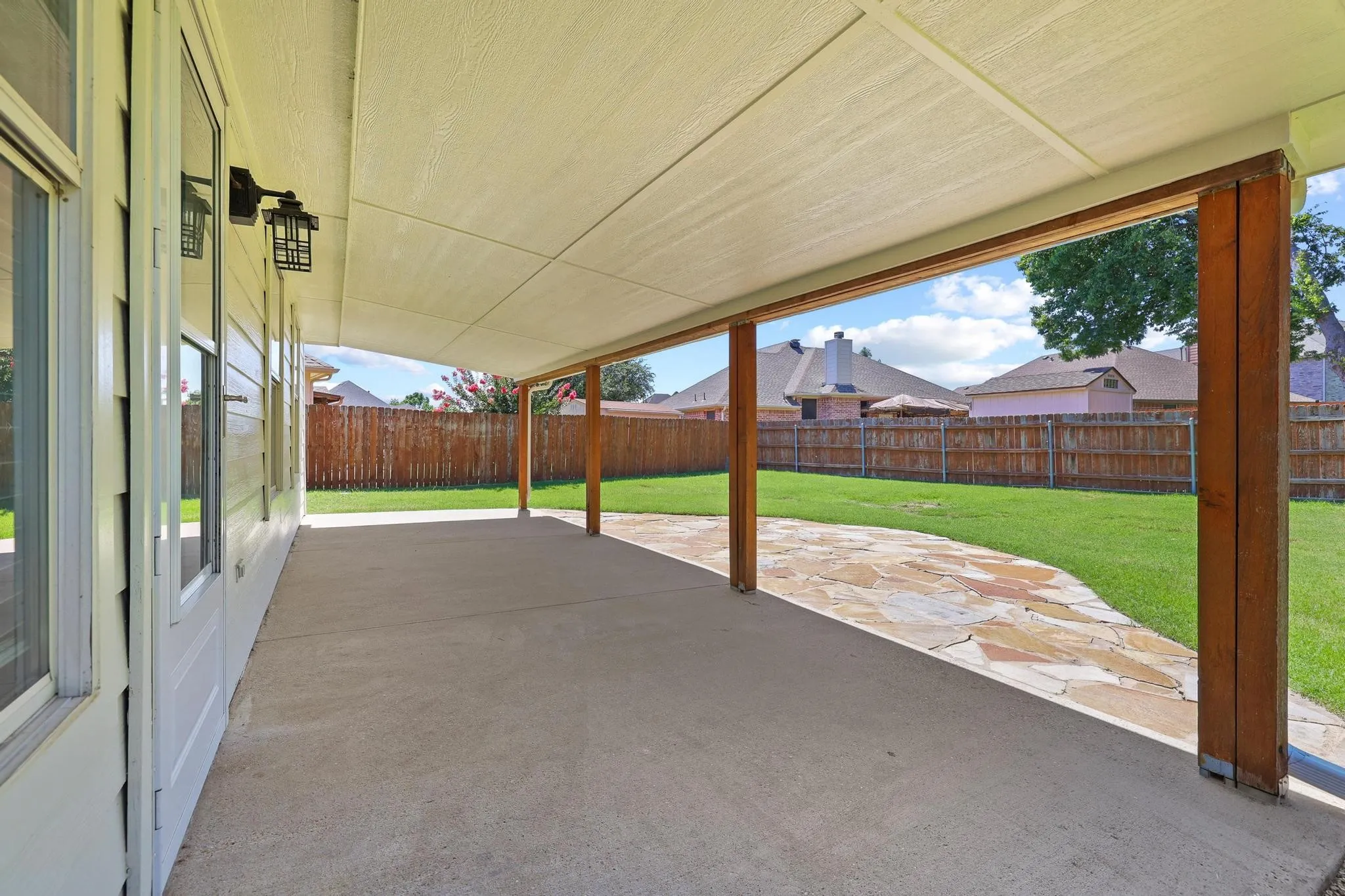 Single Family Residence For Sale in Collin County , 1204 Bayside Drive, Wylie, Texas 75098, 3 Bedroom, 2 Bathroom, 2 Garage spaces, 1,859 Sqft, built in 2002, mls#21288003, Real Estate Agent in Wylie, Homes For Sale in Collin county, Homes For Sale in Wylie, Realtor in Wylie Texas, Real Estate Brokerage Independent Realty Texas, Luminita Cordes Realtor