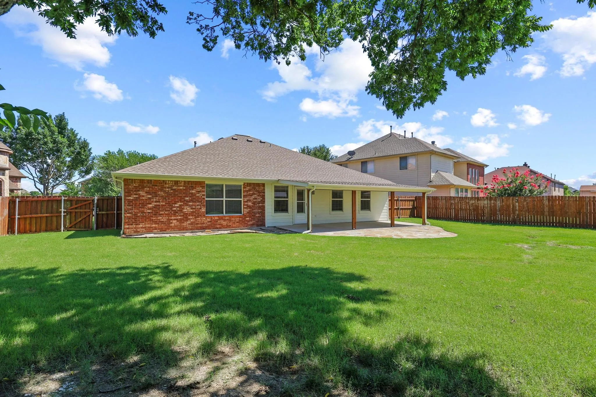 Single Family Residence For Sale in Collin County , 1204 Bayside Drive, Wylie, Texas 75098, 3 Bedroom, 2 Bathroom, 2 Garage spaces, 1,859 Sqft, built in 2002, mls#21288003, Real Estate Agent in Wylie, Homes For Sale in Collin county, Homes For Sale in Wylie, Realtor in Wylie Texas, Real Estate Brokerage Independent Realty Texas, Luminita Cordes Realtor