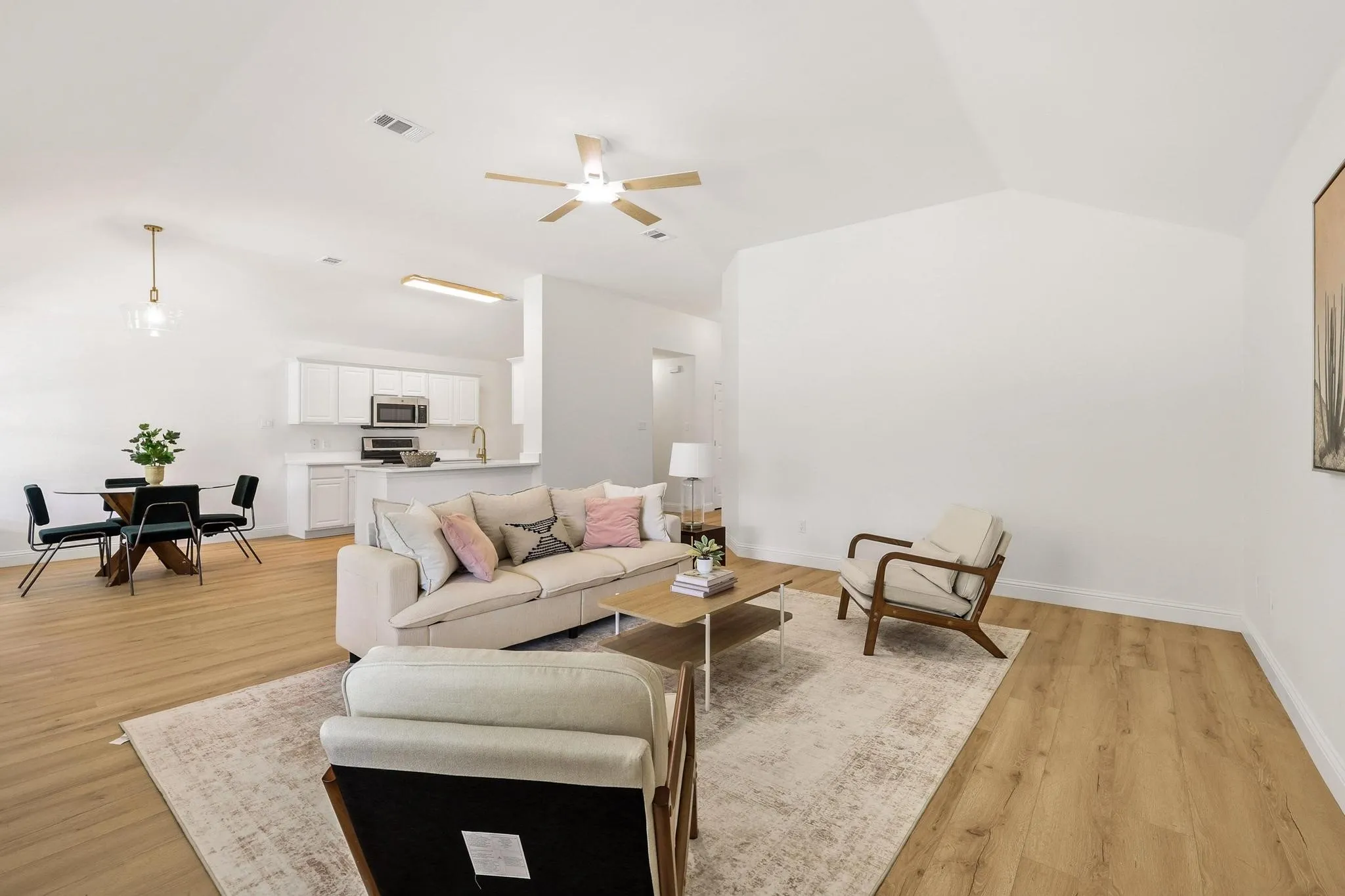 Single Family Residence For Sale in Collin County , 1204 Bayside Drive, Wylie, Texas 75098, 3 Bedroom, 2 Bathroom, 2 Garage spaces, 1,859 Sqft, built in 2002, mls#21288003, Real Estate Agent in Wylie, Homes For Sale in Collin county, Homes For Sale in Wylie, Realtor in Wylie Texas, Real Estate Brokerage Independent Realty Texas, Luminita Cordes Realtor