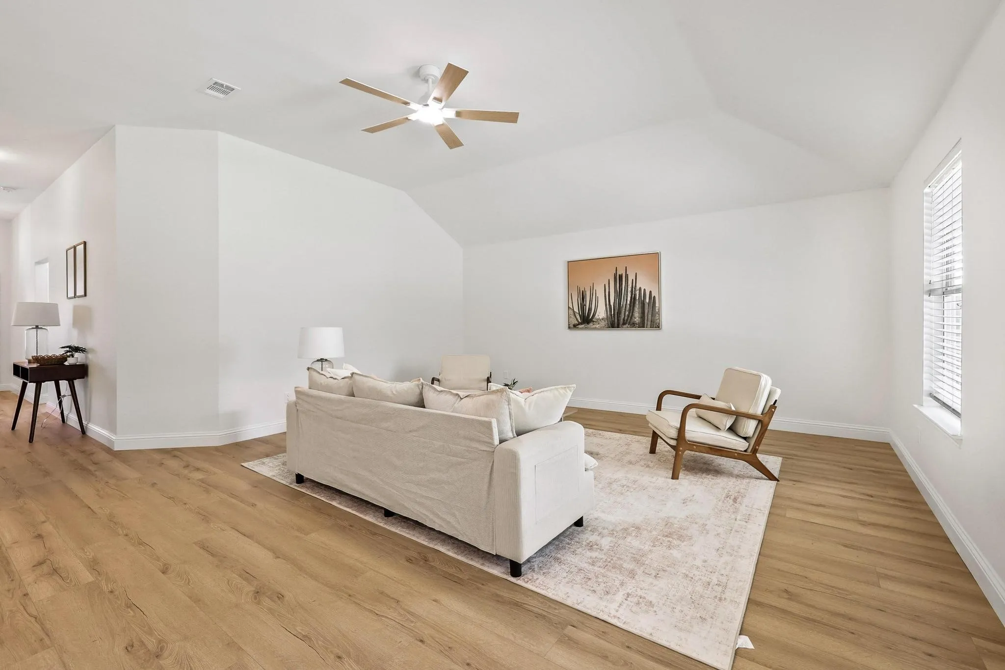 Single Family Residence For Sale in Collin County , 1204 Bayside Drive, Wylie, Texas 75098, 3 Bedroom, 2 Bathroom, 2 Garage spaces, 1,859 Sqft, built in 2002, mls#21288003, Real Estate Agent in Wylie, Homes For Sale in Collin county, Homes For Sale in Wylie, Realtor in Wylie Texas, Real Estate Brokerage Independent Realty Texas, Luminita Cordes Realtor