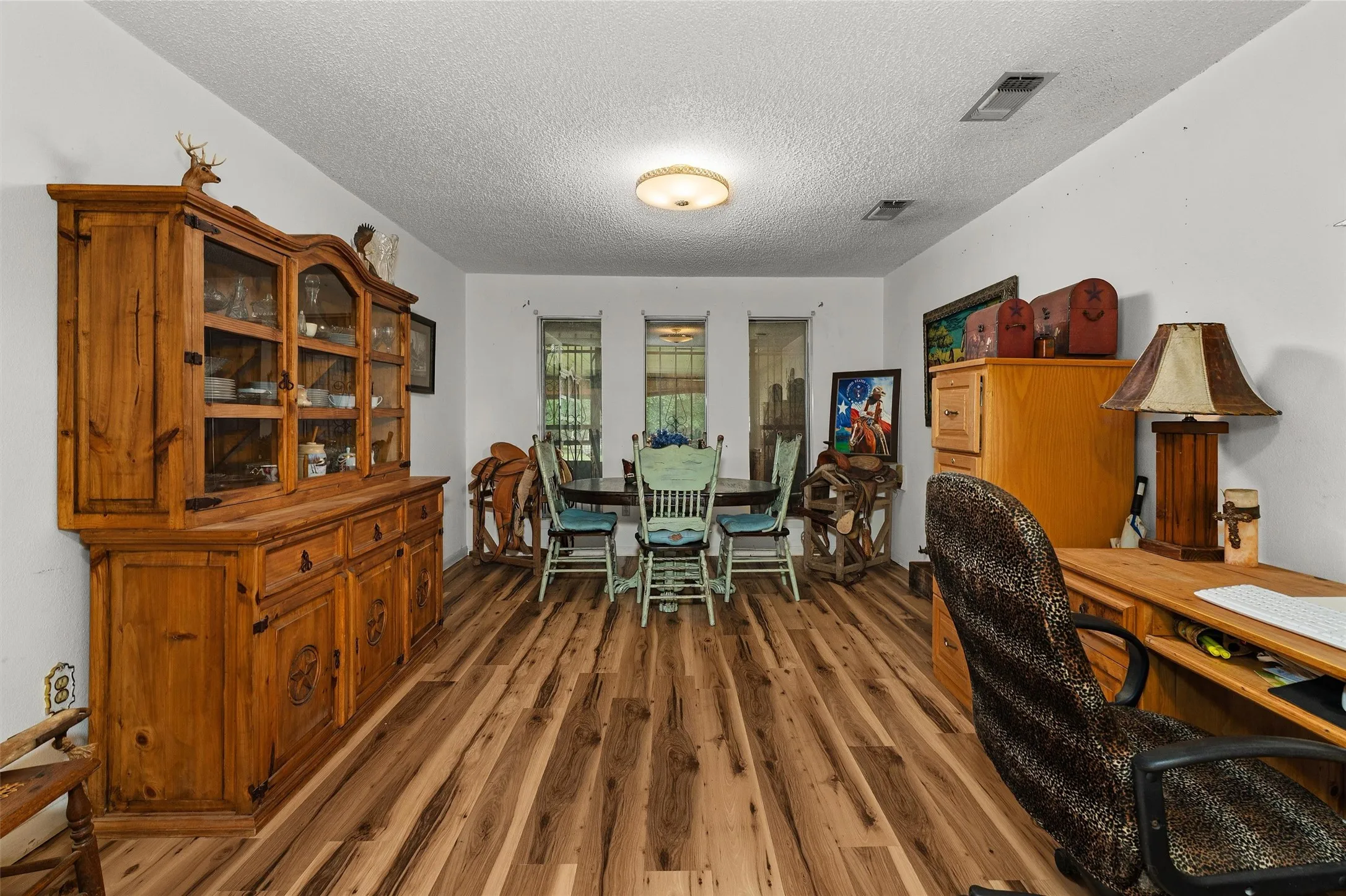 Farm For Sale in Shelby County , 4358 Fm 947, Timpson, Texas 75975, 2 Bedroom, 2 Bathroom, 2 Garage spaces, 1,778 Sqft, built in 1979, mls#21300239, Real Estate Agent in Timpson, Homes For Sale in Shelby county, Homes For Sale in Timpson, Realtor in Timpson Texas, Real Estate Brokerage Independent Realty Texas, Luminita Cordes Realtor