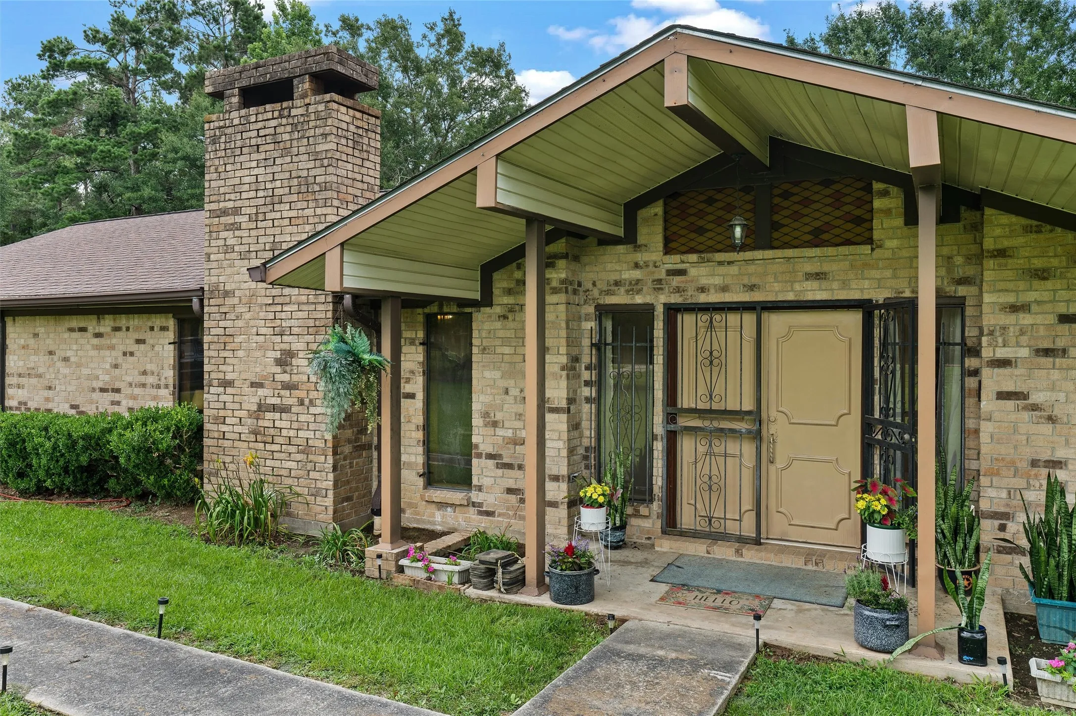 Farm For Sale in Shelby County , 4358 Fm 947, Timpson, Texas 75975, 2 Bedroom, 2 Bathroom, 2 Garage spaces, 1,778 Sqft, built in 1979, mls#21300239, Real Estate Agent in Timpson, Homes For Sale in Shelby county, Homes For Sale in Timpson, Realtor in Timpson Texas, Real Estate Brokerage Independent Realty Texas, Luminita Cordes Realtor