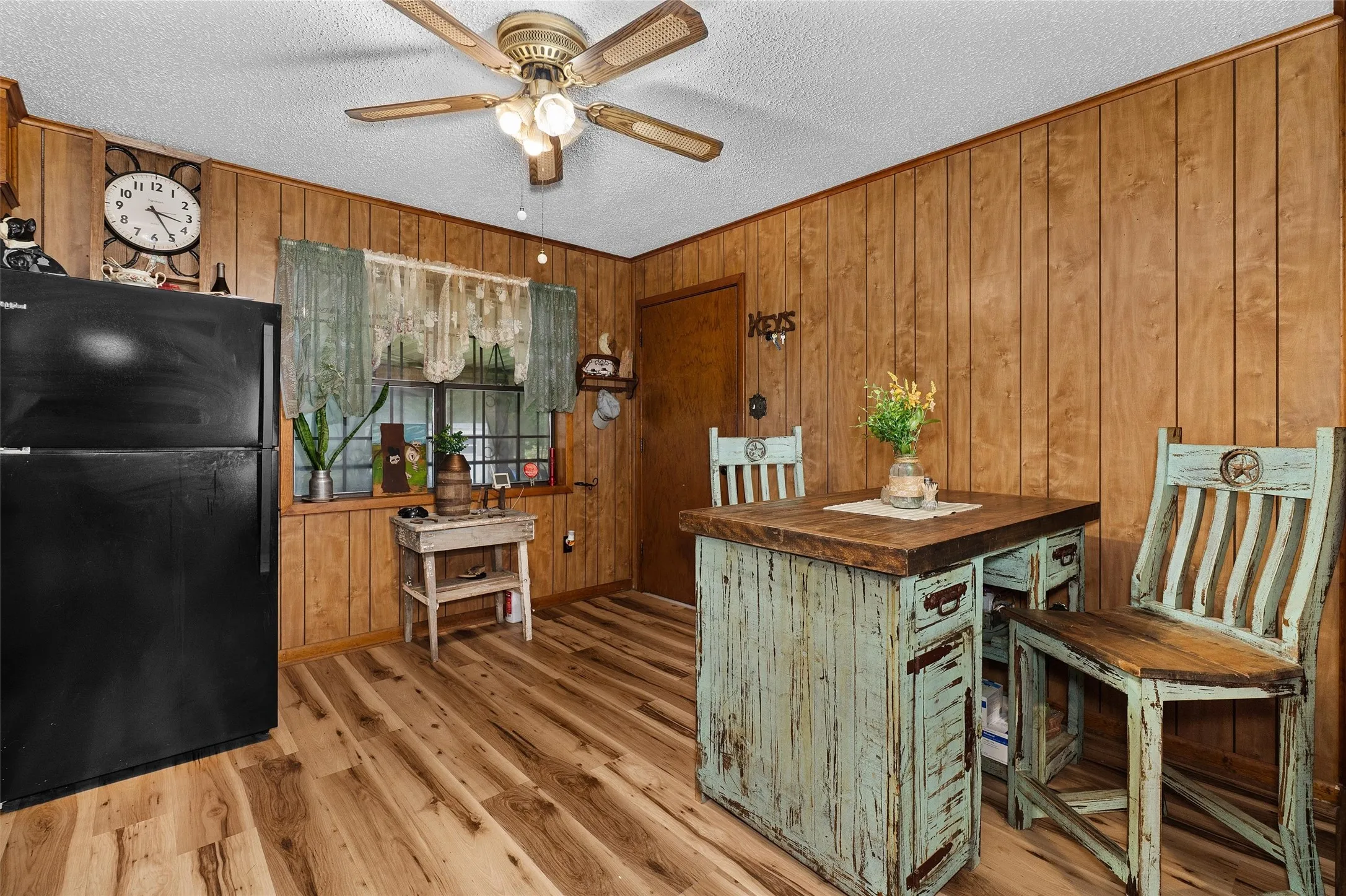 Farm For Sale in Shelby County , 4358 Fm 947, Timpson, Texas 75975, 2 Bedroom, 2 Bathroom, 2 Garage spaces, 1,778 Sqft, built in 1979, mls#21300239, Real Estate Agent in Timpson, Homes For Sale in Shelby county, Homes For Sale in Timpson, Realtor in Timpson Texas, Real Estate Brokerage Independent Realty Texas, Luminita Cordes Realtor