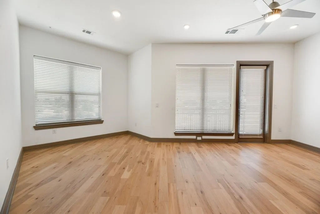 Condominium For Sale in Denton County , 2700 Old Denton Road 2257, Carrollton, Texas 75007, 2 Bedroom, 2 Bathroom, 2 Garage spaces, 1,339 Sqft, built in 2022, mls#21305309, Real Estate Agent in Carrollton, Homes For Sale in Denton county, Homes For Sale in Carrollton, Realtor in Carrollton Texas, Real Estate Brokerage Independent Realty Texas, Luminita Cordes Realtor