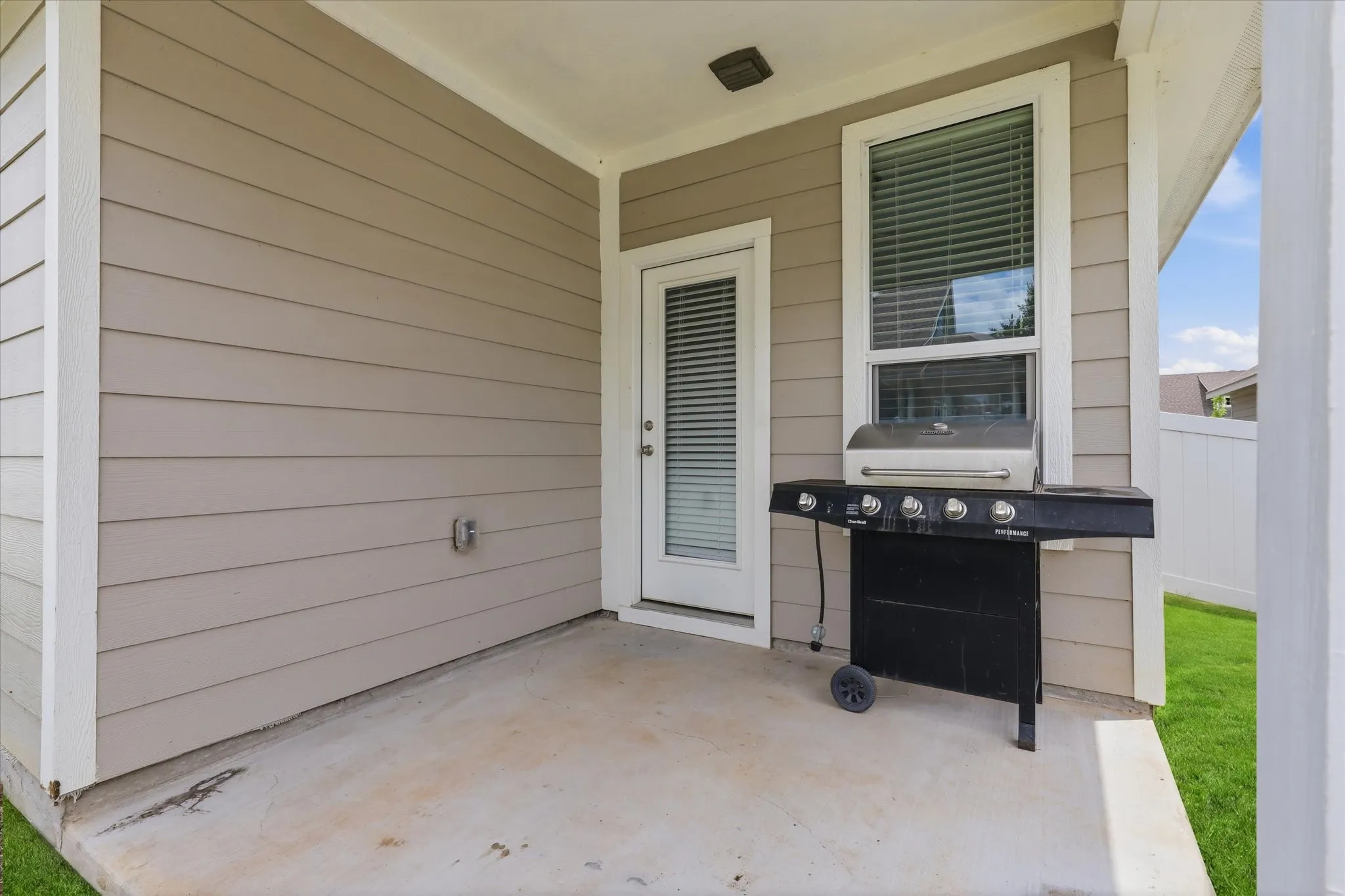 Single Family Residence For Sale in Denton County , 8993 Fair Oaks Drive, Providence Village, Texas 76227, 4 Bedroom, 2 Bathroom, 2 Garage spaces, 1,963 Sqft, built in 2021, mls#21304010, Real Estate Agent in Providence Village, Homes For Sale in Denton county, Homes For Sale in Providence Village, Realtor in Providence Village Texas, Real Estate Brokerage Independent Realty Texas, Luminita Cordes Realtor