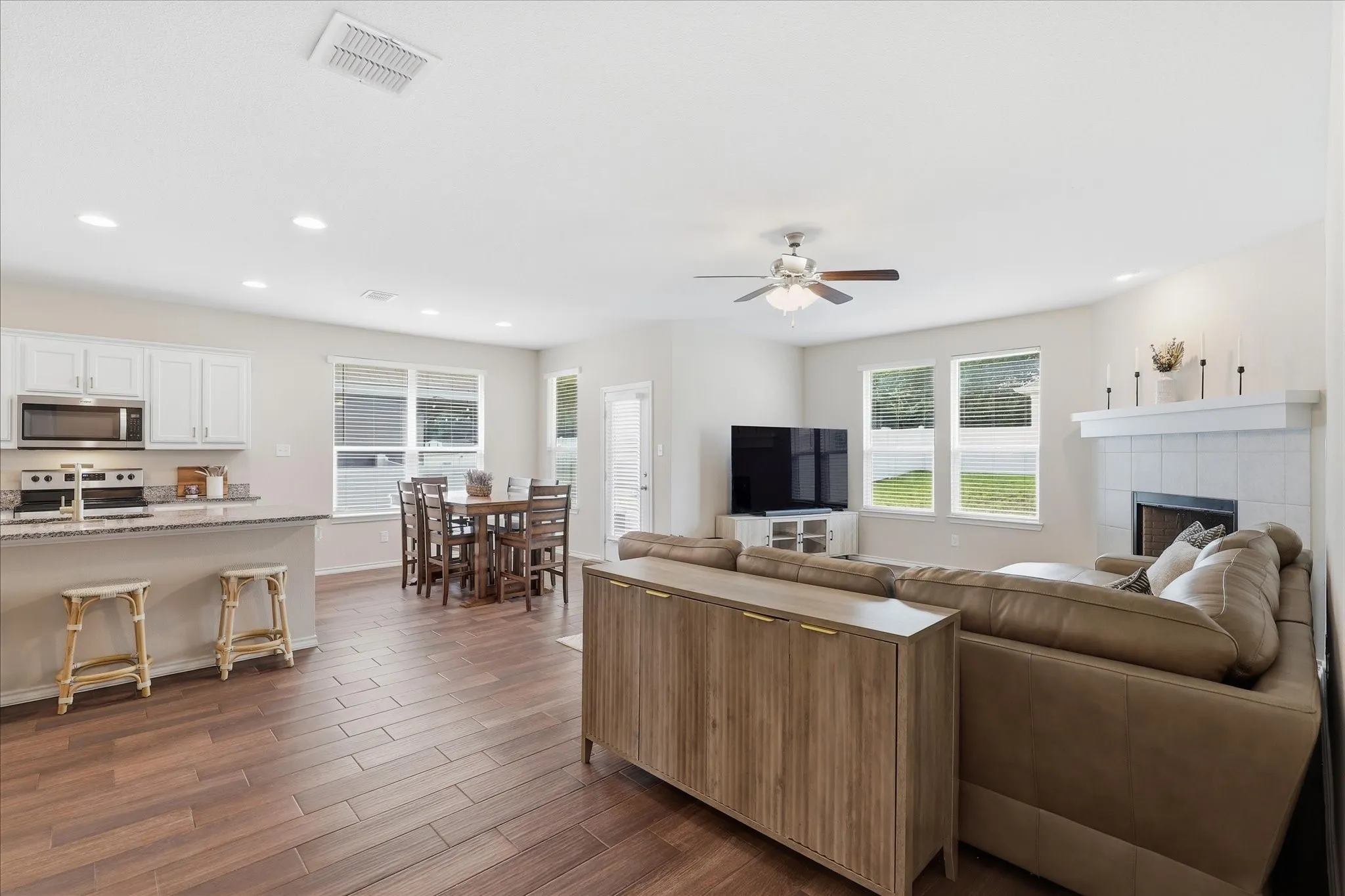 Single Family Residence For Sale in Denton County , 8993 Fair Oaks Drive, Providence Village, Texas 76227, 4 Bedroom, 2 Bathroom, 2 Garage spaces, 1,963 Sqft, built in 2021, mls#21304010, Real Estate Agent in Providence Village, Homes For Sale in Denton county, Homes For Sale in Providence Village, Realtor in Providence Village Texas, Real Estate Brokerage Independent Realty Texas, Luminita Cordes Realtor