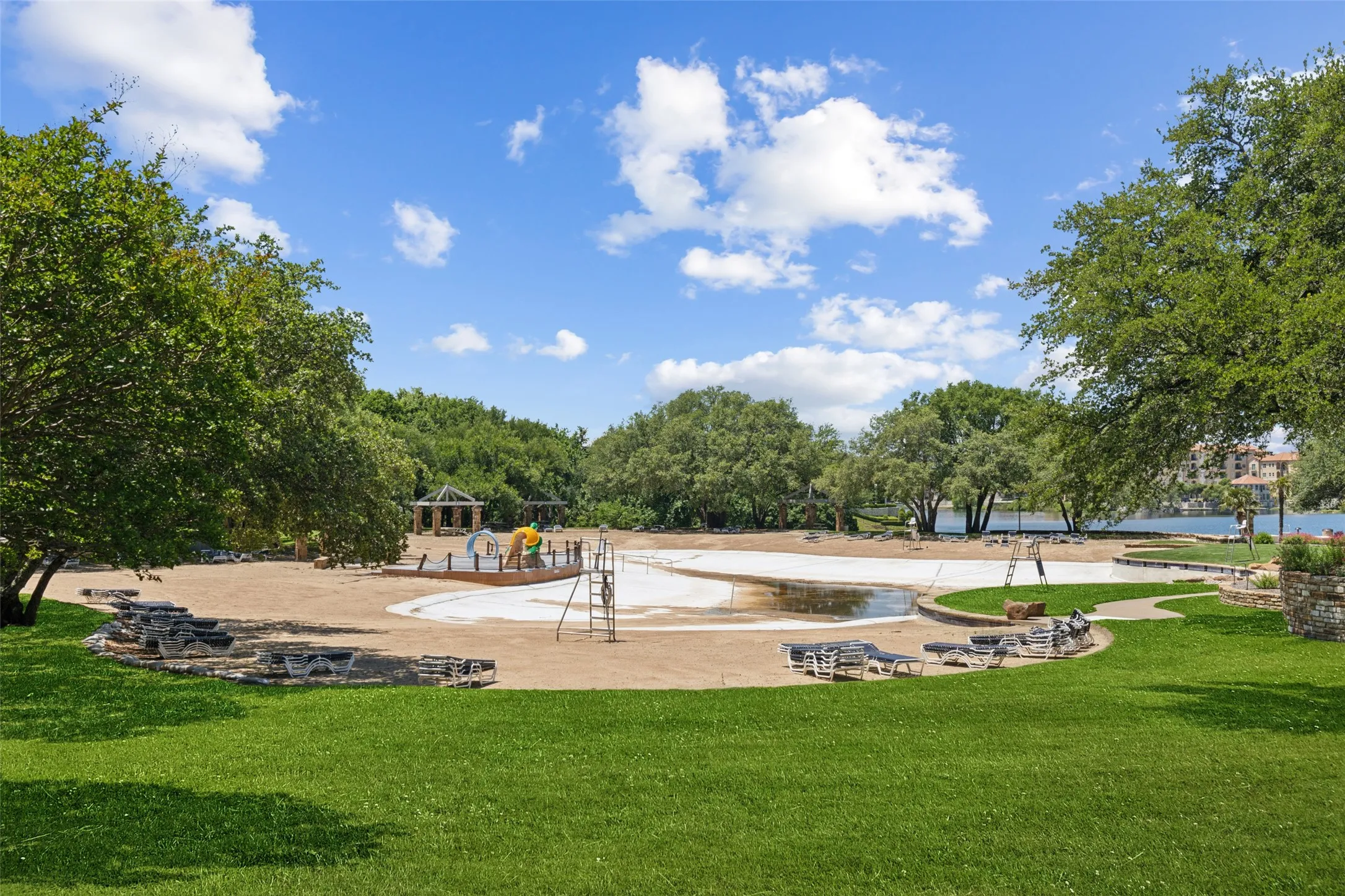 Single Family Residence For Sale in Collin County , 400 Sparrow Hawk, Mc Kinney, Texas 75072, 4 Bedrooms, 3 Bathrooms, 2 Garage spaces, 2,327 Sqft, built in 1998, Price $485,000, mls#21300244, Real Estate Agent in Mc Kinney, Homes For Sale in Collin county, Homes For Sale in Mc Kinney, Realtor in Mc Kinney Texas, Real Estate Brokerage Independent Realty Texas, Luminita Cordes Realtor