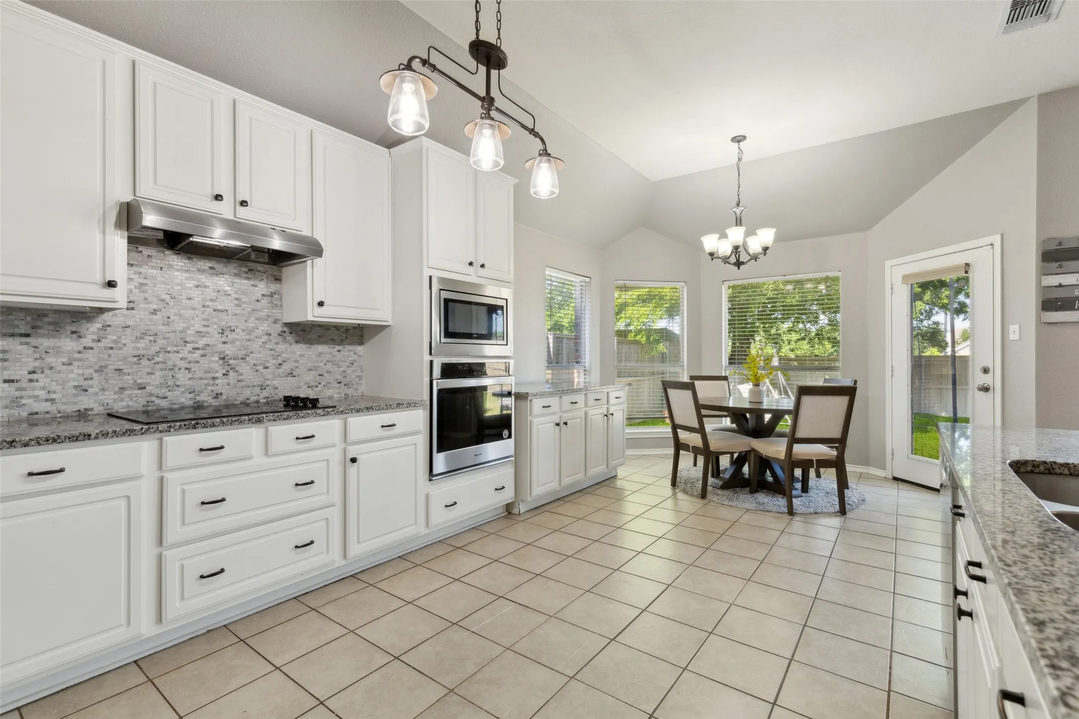 Single Family Residence For Sale in Collin County , 400 Sparrow Hawk, Mc Kinney, Texas 75072, 4 Bedrooms, 3 Bathrooms, 2 Garage spaces, 2,327 Sqft, built in 1998, Price $485,000, mls#21300244, Real Estate Agent in Mc Kinney, Homes For Sale in Collin county, Homes For Sale in Mc Kinney, Realtor in Mc Kinney Texas, Real Estate Brokerage Independent Realty Texas, Luminita Cordes Realtor