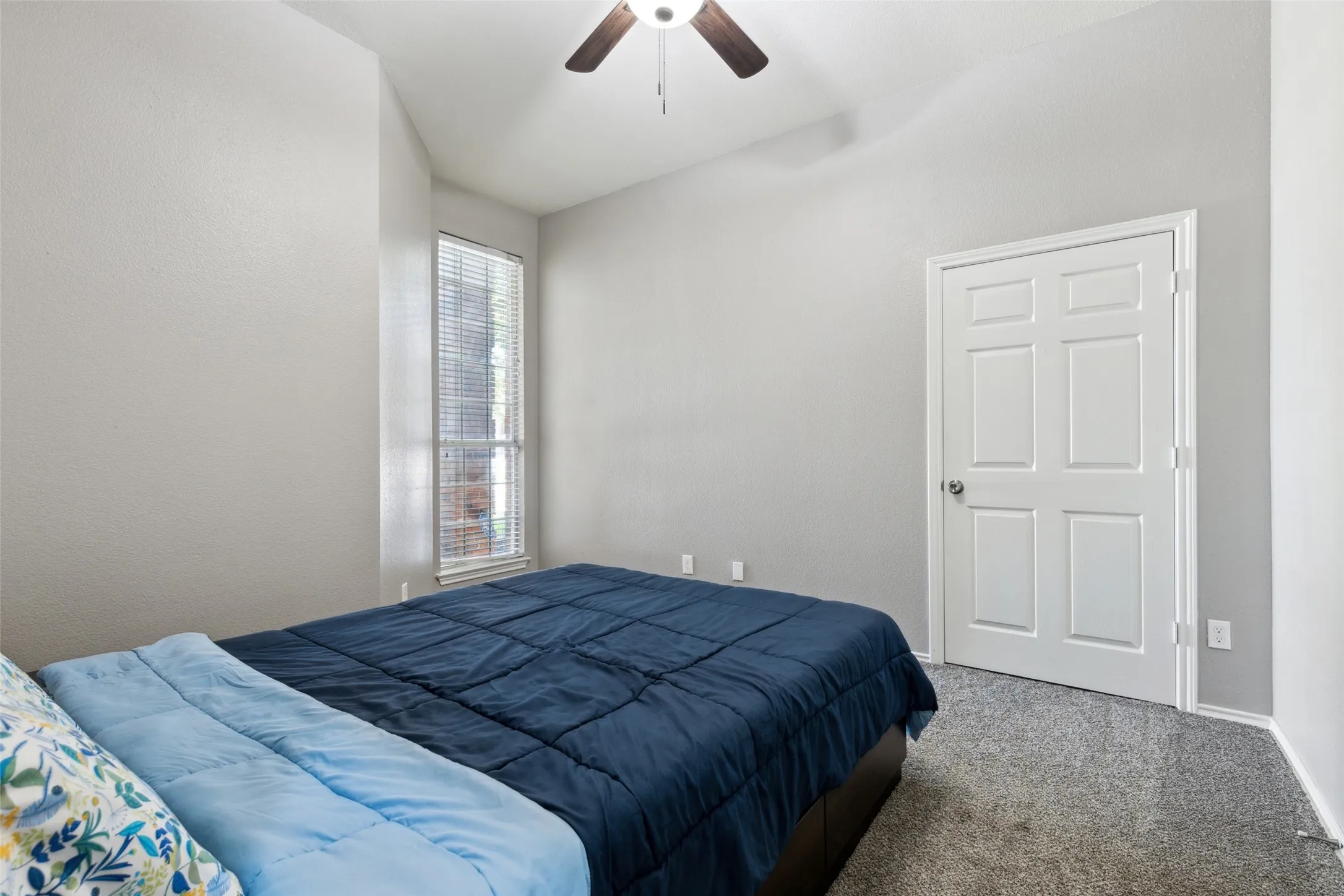Single Family Residence For Sale in Collin County , 400 Sparrow Hawk, Mc Kinney, Texas 75072, 4 Bedrooms, 3 Bathrooms, 2 Garage spaces, 2,327 Sqft, built in 1998, Price $485,000, mls#21300244, Real Estate Agent in Mc Kinney, Homes For Sale in Collin county, Homes For Sale in Mc Kinney, Realtor in Mc Kinney Texas, Real Estate Brokerage Independent Realty Texas, Luminita Cordes Realtor