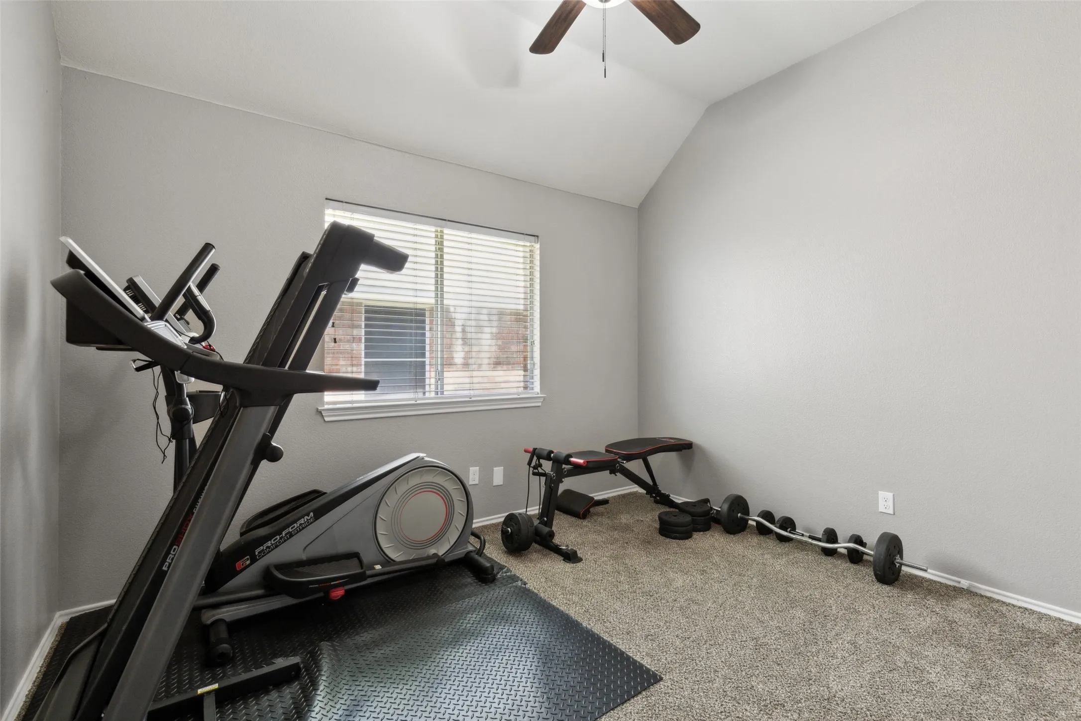 Single Family Residence For Sale in Collin County , 400 Sparrow Hawk, Mc Kinney, Texas 75072, 4 Bedrooms, 3 Bathrooms, 2 Garage spaces, 2,327 Sqft, built in 1998, Price $485,000, mls#21300244, Real Estate Agent in Mc Kinney, Homes For Sale in Collin county, Homes For Sale in Mc Kinney, Realtor in Mc Kinney Texas, Real Estate Brokerage Independent Realty Texas, Luminita Cordes Realtor