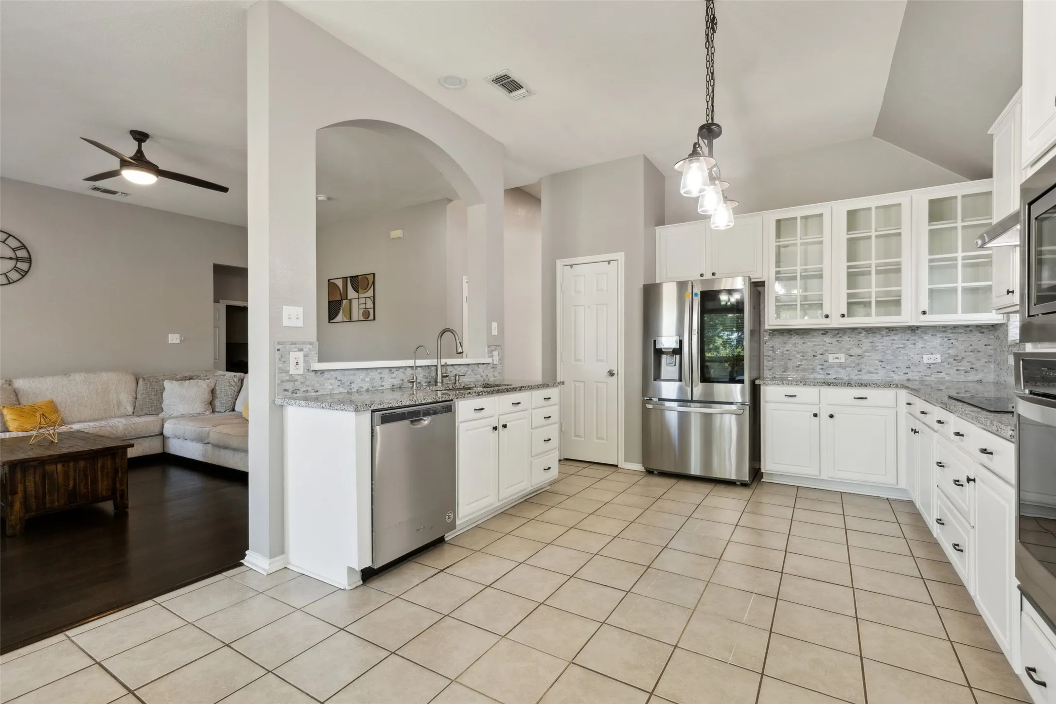 Single Family Residence For Sale in Collin County , 400 Sparrow Hawk, Mc Kinney, Texas 75072, 4 Bedrooms, 3 Bathrooms, 2 Garage spaces, 2,327 Sqft, built in 1998, Price $485,000, mls#21300244, Real Estate Agent in Mc Kinney, Homes For Sale in Collin county, Homes For Sale in Mc Kinney, Realtor in Mc Kinney Texas, Real Estate Brokerage Independent Realty Texas, Luminita Cordes Realtor