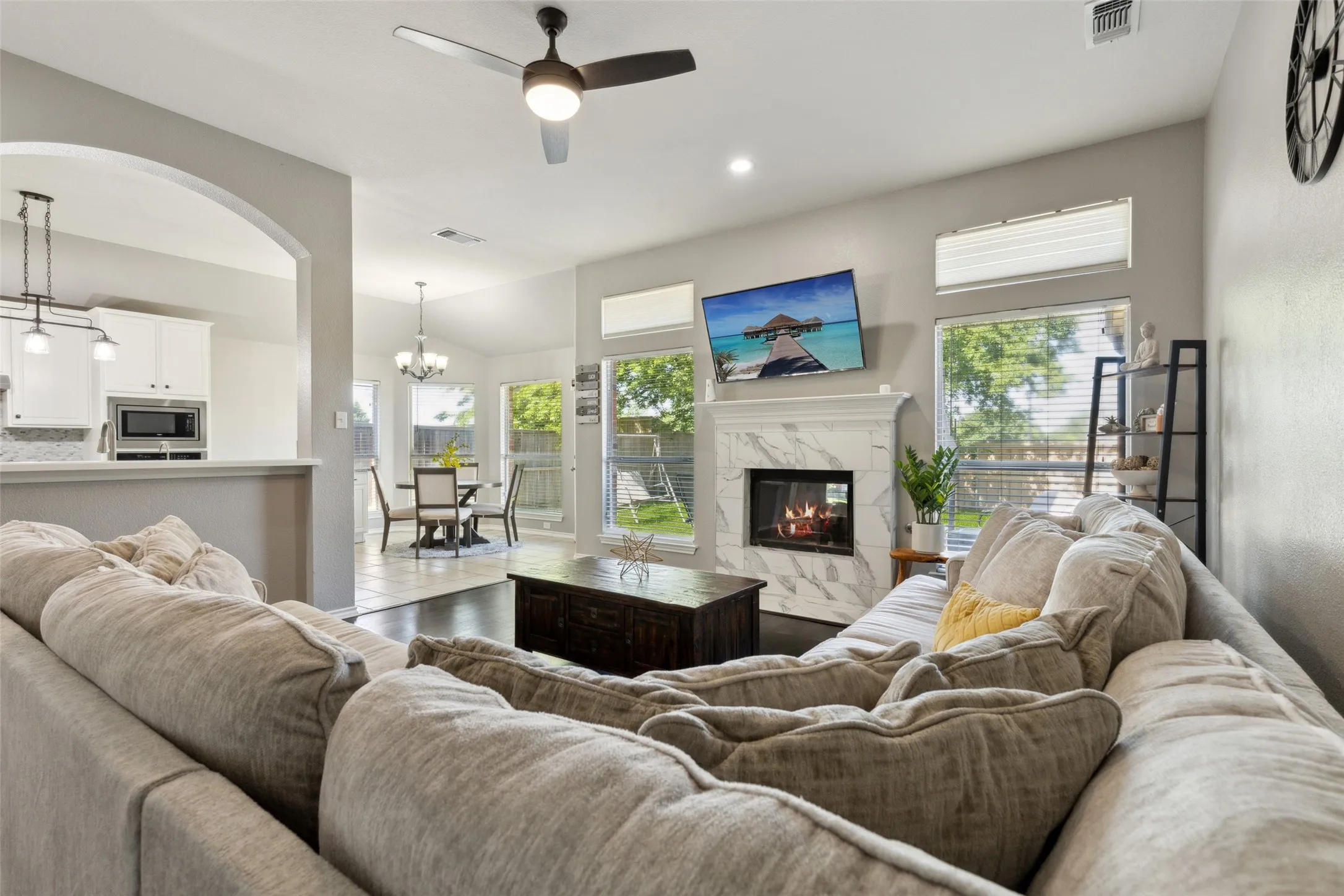 Single Family Residence For Sale in Collin County , 400 Sparrow Hawk, Mc Kinney, Texas 75072, 4 Bedrooms, 3 Bathrooms, 2 Garage spaces, 2,327 Sqft, built in 1998, Price $485,000, mls#21300244, Real Estate Agent in Mc Kinney, Homes For Sale in Collin county, Homes For Sale in Mc Kinney, Realtor in Mc Kinney Texas, Real Estate Brokerage Independent Realty Texas, Luminita Cordes Realtor