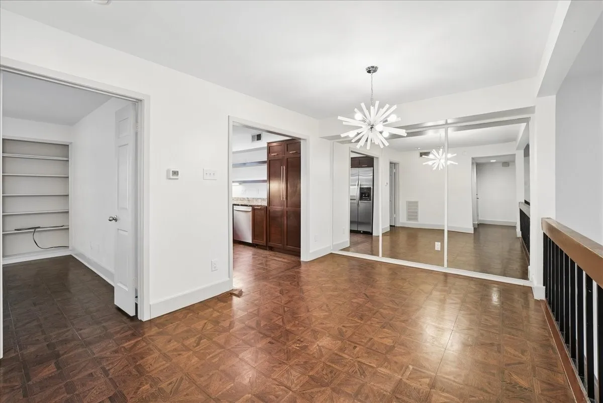 Townhouse For Rent in Dallas County , 3618 Gillespie Street 108, Dallas, Texas 75219, 3 Bedroom, 3 Bathroom, Garage spaces, 1,835 Sqft, built in 1975, mls#21305356, Real Estate Agent in Dallas, Homes For Rent in Dallas county, Homes For Rent in Dallas, Realtor in Dallas Texas, Real Estate Brokerage Independent Realty Texas, Luminita Cordes Realtor