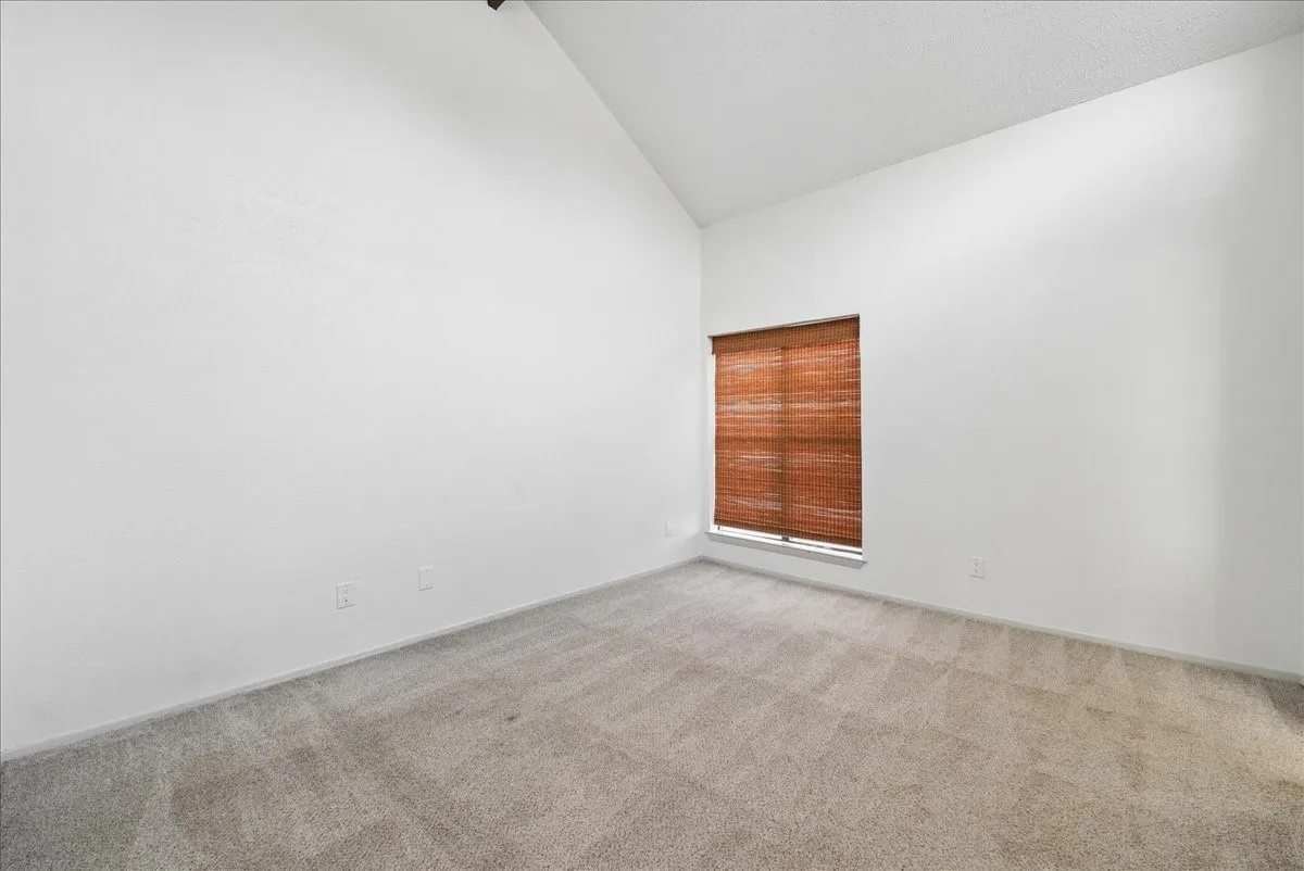 Townhouse For Rent in Dallas County , 3618 Gillespie Street 108, Dallas, Texas 75219, 3 Bedroom, 3 Bathroom, Garage spaces, 1,835 Sqft, built in 1975, mls#21305356, Real Estate Agent in Dallas, Homes For Rent in Dallas county, Homes For Rent in Dallas, Realtor in Dallas Texas, Real Estate Brokerage Independent Realty Texas, Luminita Cordes Realtor