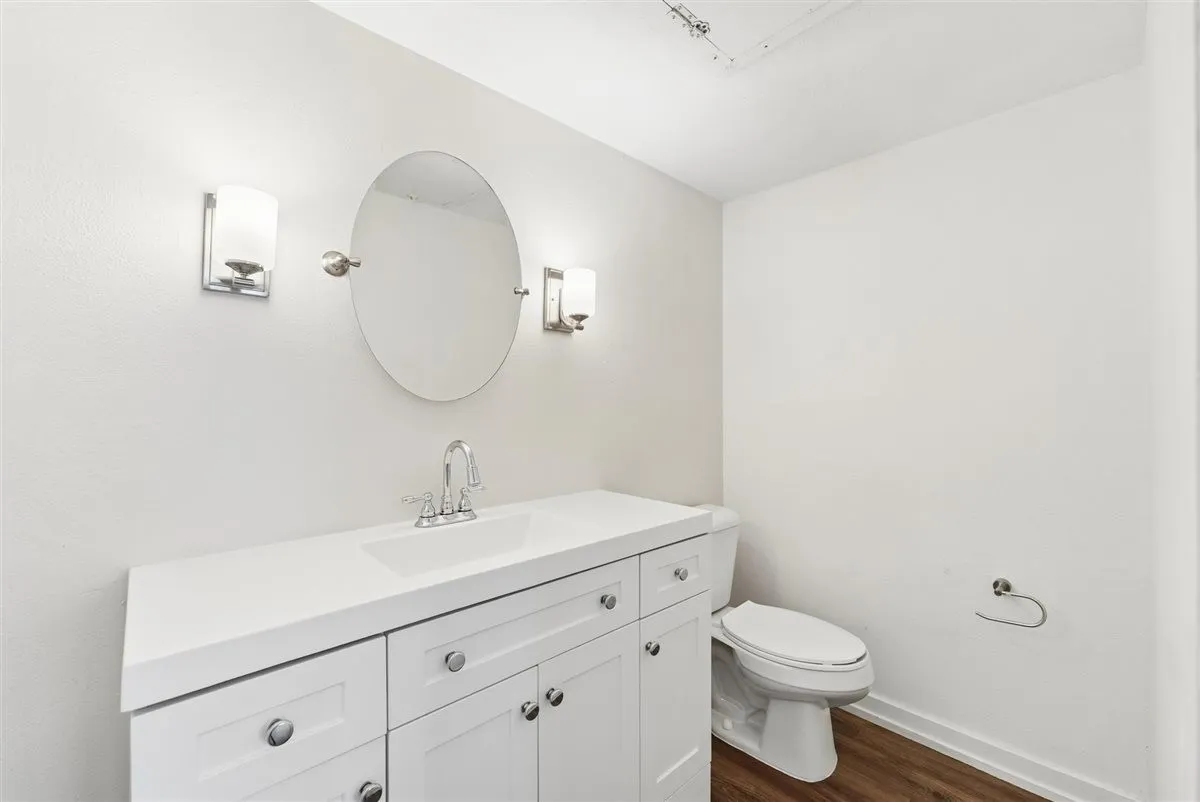 Townhouse For Rent in Dallas County , 3618 Gillespie Street 102, Dallas, Texas 75219, 3 Bedroom, 3 Bathroom, 2 Garage spaces, 1,835 Sqft, built in 1975, mls#21306204, Real Estate Agent in Dallas, Homes For Rent in Dallas county, Homes For Rent in Dallas, Realtor in Dallas Texas, Real Estate Brokerage Independent Realty Texas, Luminita Cordes Realtor