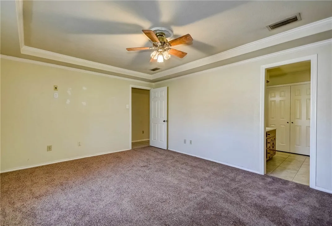 Duplex For Rent in Collin County , 1104 Wimbledon Lane, Plano, Texas 75075, 3 Bedroom, 2 Bathroom, 2 Garage spaces, 1,714 Sqft, built in 1984, mls#21305740, Real Estate Agent in Plano, Homes For Rent in Collin county, Homes For Rent in Plano, Realtor in Plano Texas, Real Estate Brokerage Independent Realty Texas, Luminita Cordes Realtor