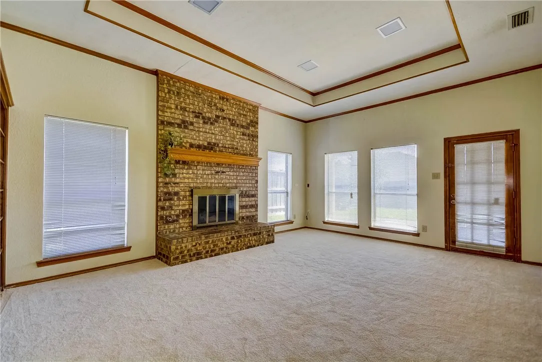 Duplex For Rent in Collin County , 1104 Wimbledon Lane, Plano, Texas 75075, 3 Bedroom, 2 Bathroom, 2 Garage spaces, 1,714 Sqft, built in 1984, mls#21305740, Real Estate Agent in Plano, Homes For Rent in Collin county, Homes For Rent in Plano, Realtor in Plano Texas, Real Estate Brokerage Independent Realty Texas, Luminita Cordes Realtor