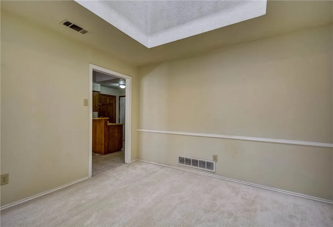 Duplex For Rent in Collin County , 1104 Wimbledon Lane, Plano, Texas 75075, 3 Bedroom, 2 Bathroom, 2 Garage spaces, 1,714 Sqft, built in 1984, mls#21305740, Real Estate Agent in Plano, Homes For Rent in Collin county, Homes For Rent in Plano, Realtor in Plano Texas, Real Estate Brokerage Independent Realty Texas, Luminita Cordes Realtor