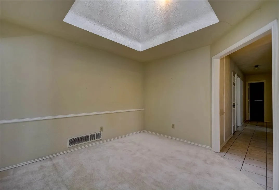 Duplex For Rent in Collin County , 1104 Wimbledon Lane, Plano, Texas 75075, 3 Bedroom, 2 Bathroom, 2 Garage spaces, 1,714 Sqft, built in 1984, mls#21305740, Real Estate Agent in Plano, Homes For Rent in Collin county, Homes For Rent in Plano, Realtor in Plano Texas, Real Estate Brokerage Independent Realty Texas, Luminita Cordes Realtor