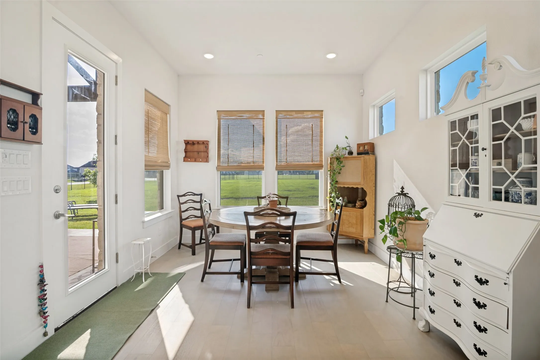 Single Family Residence For Sale in Collin County , 1025 Sugar Bars Drive, Lucas, Texas 75002, 4 Bedroom, 4 Bathroom, 3 Garage spaces, 3,443 Sqft, built in 2021, mls#21301776, Real Estate Agent in Lucas, Homes For Sale in Collin county, Homes For Sale in Lucas, Realtor in Lucas Texas, Real Estate Brokerage Independent Realty Texas, Luminita Cordes Realtor