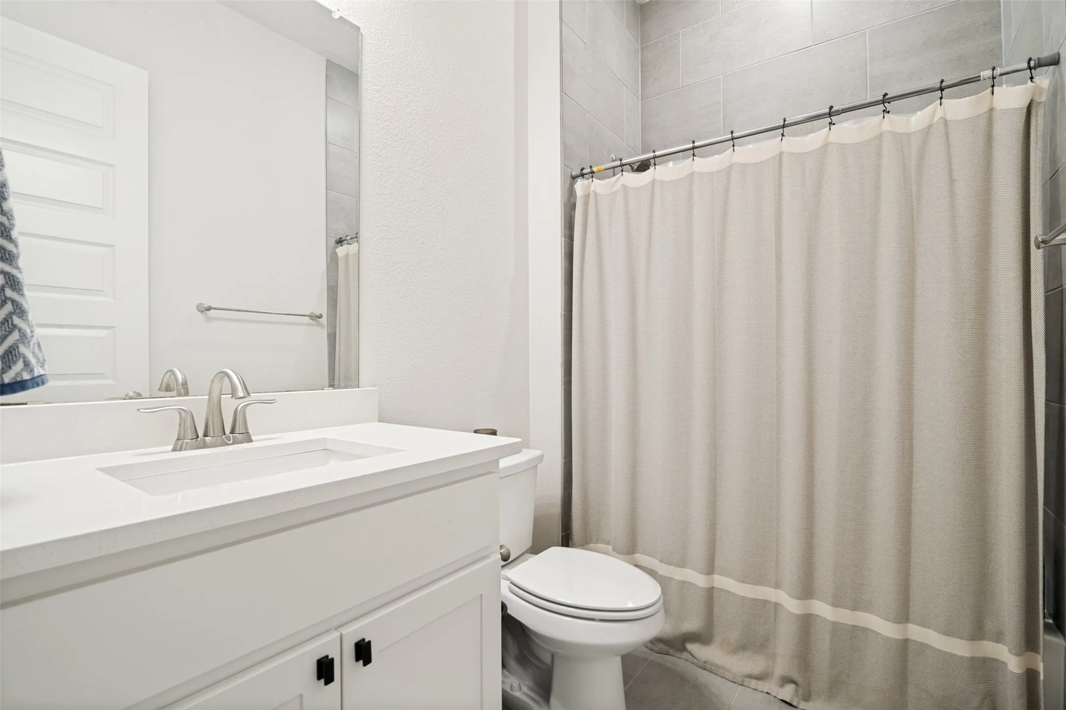 Single Family Residence For Sale in Collin County , 1025 Sugar Bars Drive, Lucas, Texas 75002, 4 Bedroom, 4 Bathroom, 3 Garage spaces, 3,443 Sqft, built in 2021, mls#21301776, Real Estate Agent in Lucas, Homes For Sale in Collin county, Homes For Sale in Lucas, Realtor in Lucas Texas, Real Estate Brokerage Independent Realty Texas, Luminita Cordes Realtor