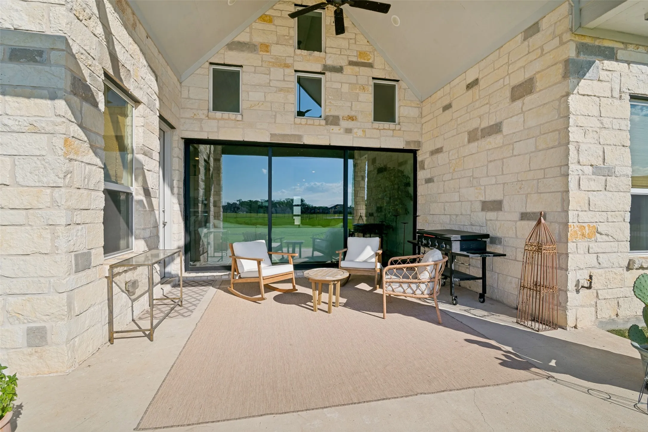 Single Family Residence For Sale in Collin County , 1025 Sugar Bars Drive, Lucas, Texas 75002, 4 Bedroom, 4 Bathroom, 3 Garage spaces, 3,443 Sqft, built in 2021, mls#21301776, Real Estate Agent in Lucas, Homes For Sale in Collin county, Homes For Sale in Lucas, Realtor in Lucas Texas, Real Estate Brokerage Independent Realty Texas, Luminita Cordes Realtor