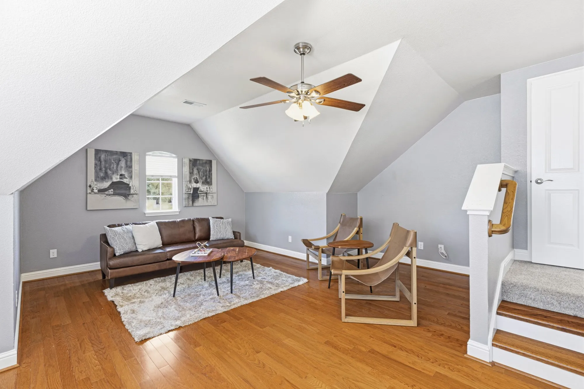 Single Family Residence For Sale in Tarrant County , 308 Leeward Circle, Azle, Texas 76020, 4 Bedroom, 3 Bathroom, 2 Garage spaces, 2,994 Sqft, built in 1999, mls#21306321, Real Estate Agent in Azle, Homes For Sale in Tarrant county, Homes For Sale in Azle, Realtor in Azle Texas, Real Estate Brokerage Independent Realty Texas, Luminita Cordes Realtor