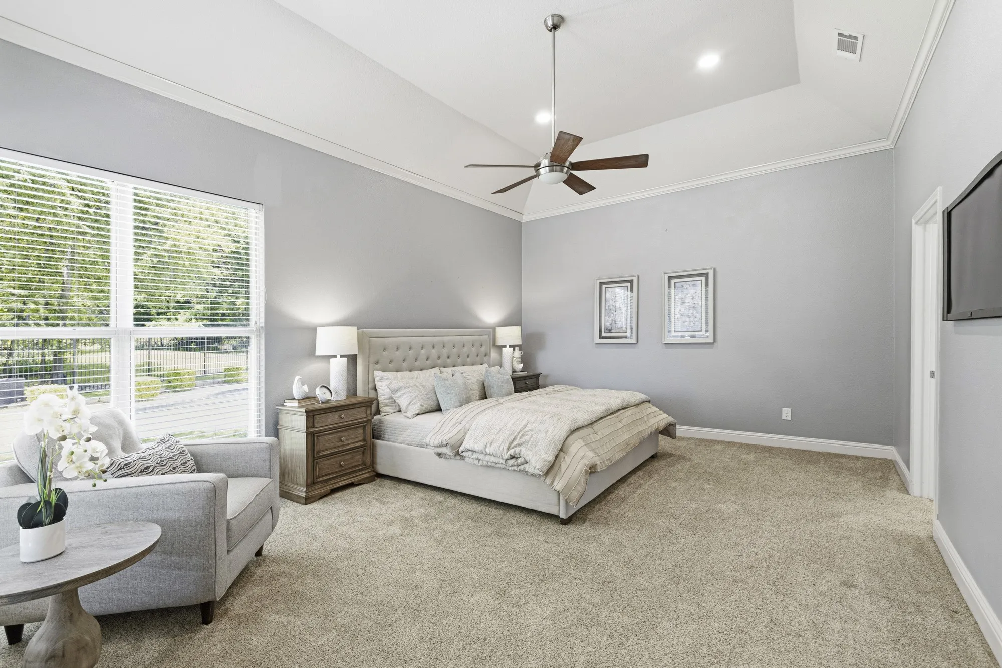 Single Family Residence For Sale in Tarrant County , 308 Leeward Circle, Azle, Texas 76020, 4 Bedroom, 3 Bathroom, 2 Garage spaces, 2,994 Sqft, built in 1999, mls#21306321, Real Estate Agent in Azle, Homes For Sale in Tarrant county, Homes For Sale in Azle, Realtor in Azle Texas, Real Estate Brokerage Independent Realty Texas, Luminita Cordes Realtor