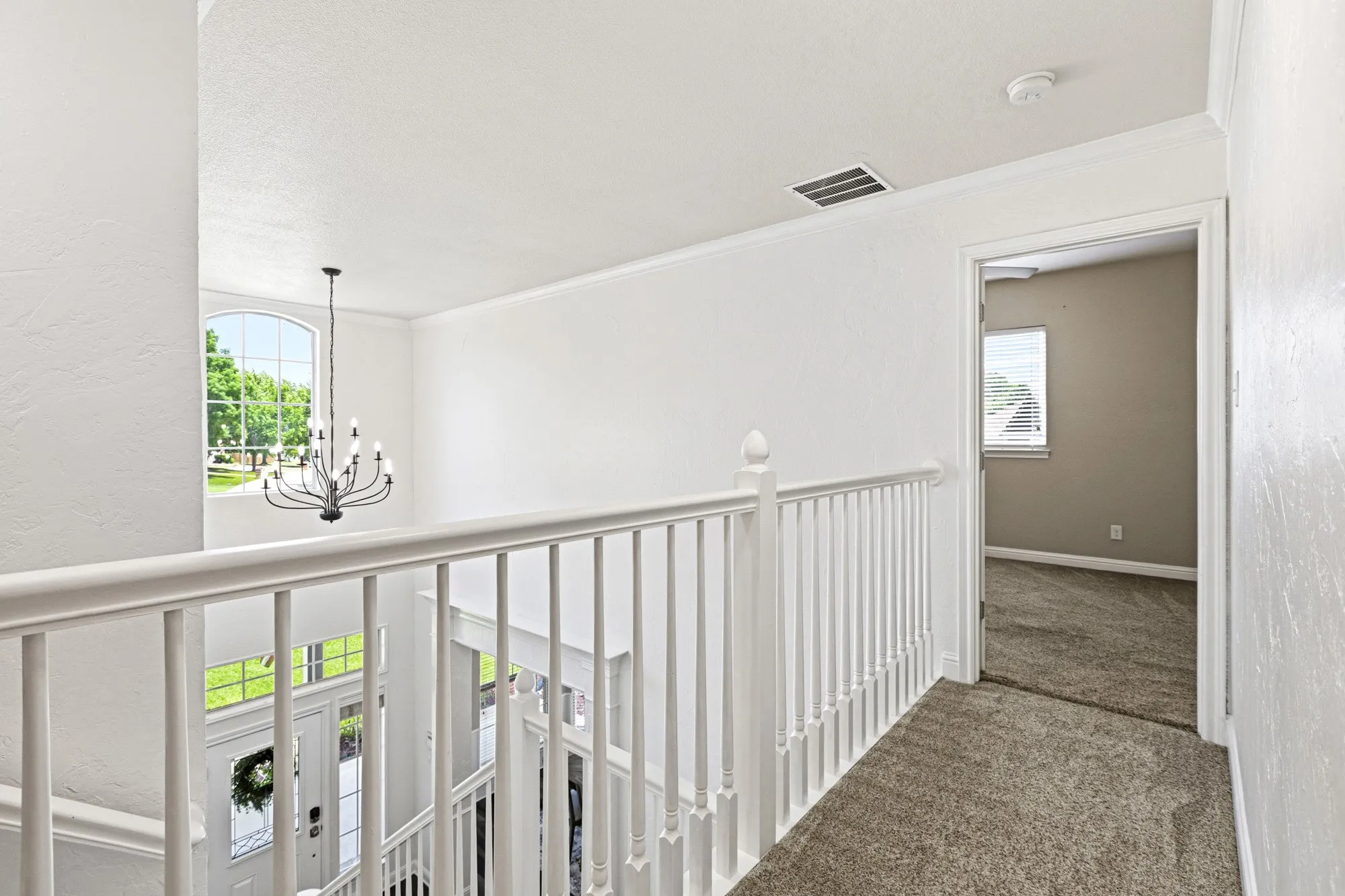 Single Family Residence For Sale in Tarrant County , 308 Leeward Circle, Azle, Texas 76020, 4 Bedroom, 3 Bathroom, 2 Garage spaces, 2,994 Sqft, built in 1999, mls#21306321, Real Estate Agent in Azle, Homes For Sale in Tarrant county, Homes For Sale in Azle, Realtor in Azle Texas, Real Estate Brokerage Independent Realty Texas, Luminita Cordes Realtor