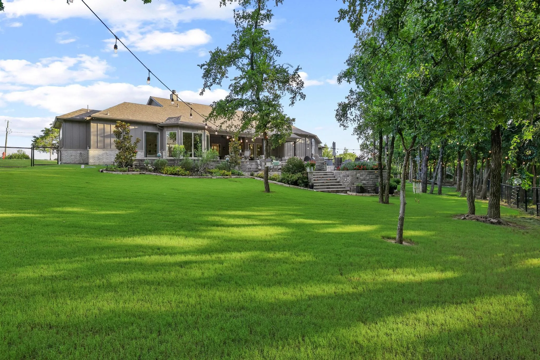 Single Family Residence For Sale in Grayson County , 1317 Hunt Road, Gunter, Texas 75058, 4 Bedroom, 4 Bathroom, 3 Garage spaces, 3,650 Sqft, built in 2022, mls#21305982, Real Estate Agent in Gunter, Homes For Sale in Grayson county, Homes For Sale in Gunter, Realtor in Gunter Texas, Real Estate Brokerage Independent Realty Texas, Luminita Cordes Realtor
