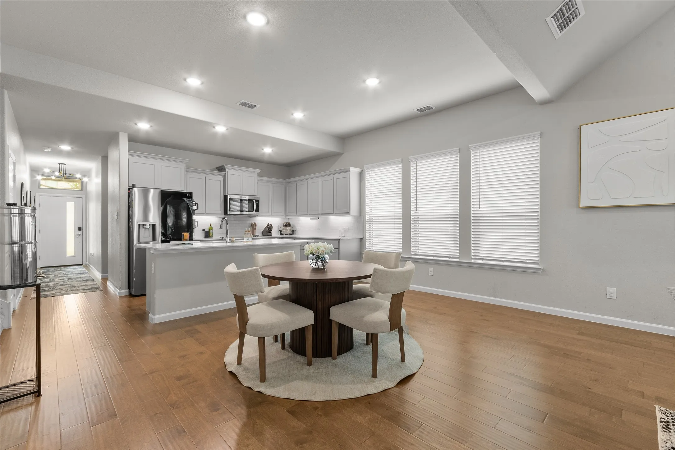 Single Family Residence For Sale in Ellis County , 352 Boone Drive, Waxahachie, Texas 75165, 4 Bedrooms, 3 Bathrooms, 2 Garage spaces, 2,245 Sqft, built in 2021, Price $390,000, mls#21305081, Real Estate Agent in Waxahachie, Homes For Sale in Ellis county, Homes For Sale in Waxahachie, Realtor in Waxahachie Texas, Real Estate Brokerage Independent Realty Texas, Luminita Cordes Realtor