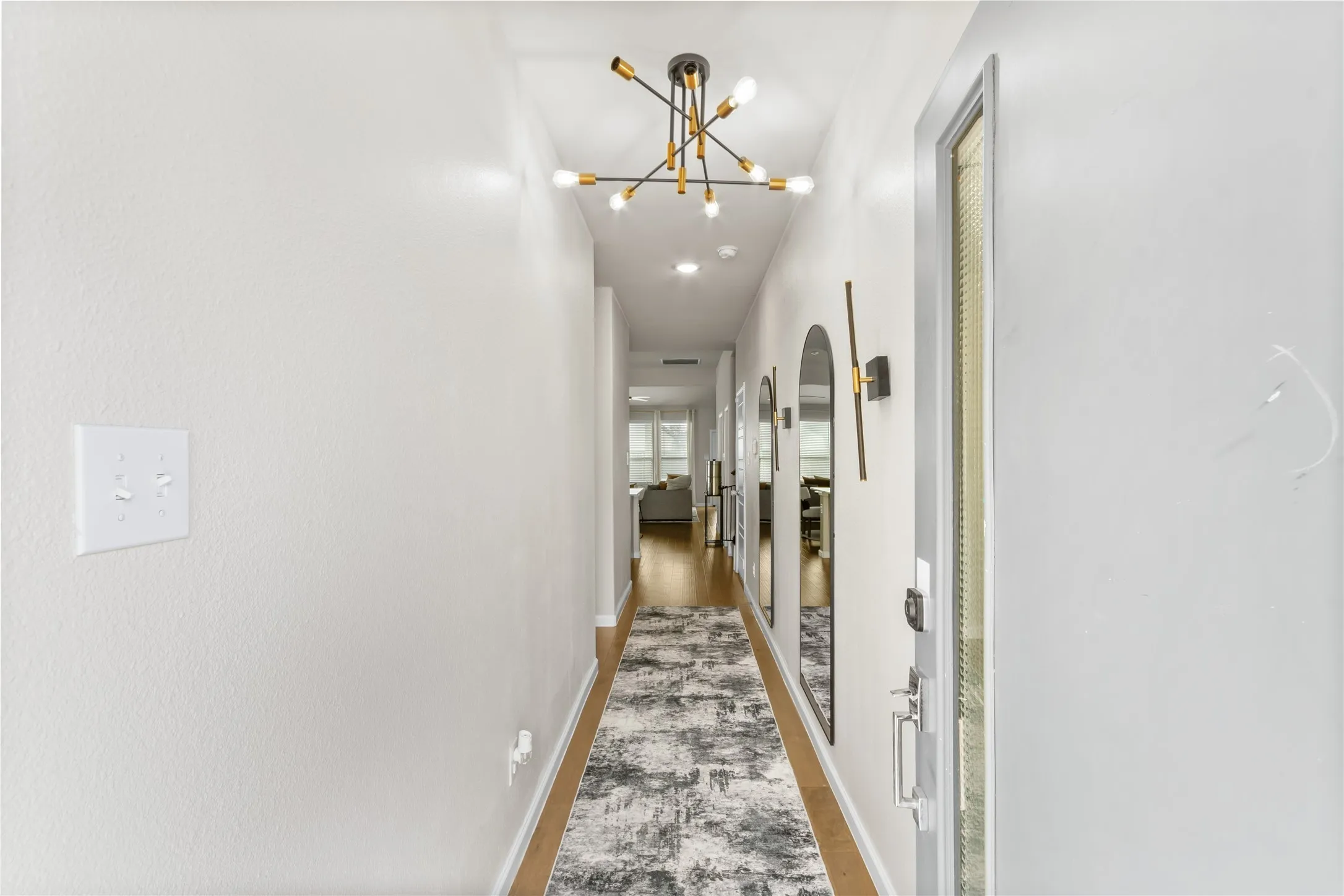 Single Family Residence For Sale in Ellis County , 352 Boone Drive, Waxahachie, Texas 75165, 4 Bedrooms, 3 Bathrooms, 2 Garage spaces, 2,245 Sqft, built in 2021, Price $390,000, mls#21305081, Real Estate Agent in Waxahachie, Homes For Sale in Ellis county, Homes For Sale in Waxahachie, Realtor in Waxahachie Texas, Real Estate Brokerage Independent Realty Texas, Luminita Cordes Realtor