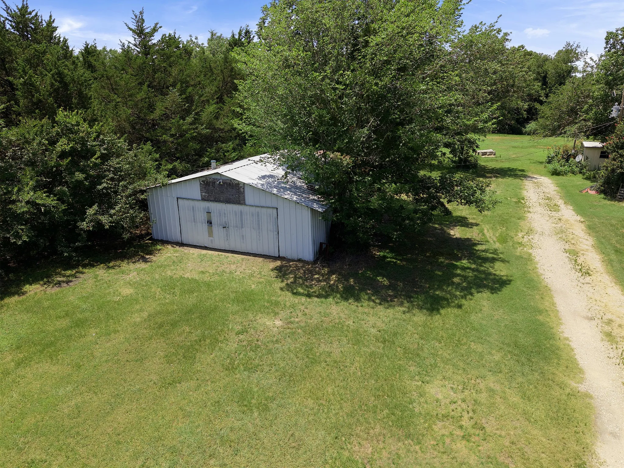 Manufactured Home For Sale in Van Zandt County , 356 Fm 751, Wills Point, Texas 75169, 3 Bedroom, 3 Bathroom, Garage spaces, 2,196 Sqft, built in 1998, mls#21307097, Real Estate Agent in Wills Point, Homes For Sale in Van Zandt county, Homes For Sale in Wills Point, Realtor in Wills Point Texas, Real Estate Brokerage Independent Realty Texas, Luminita Cordes Realtor