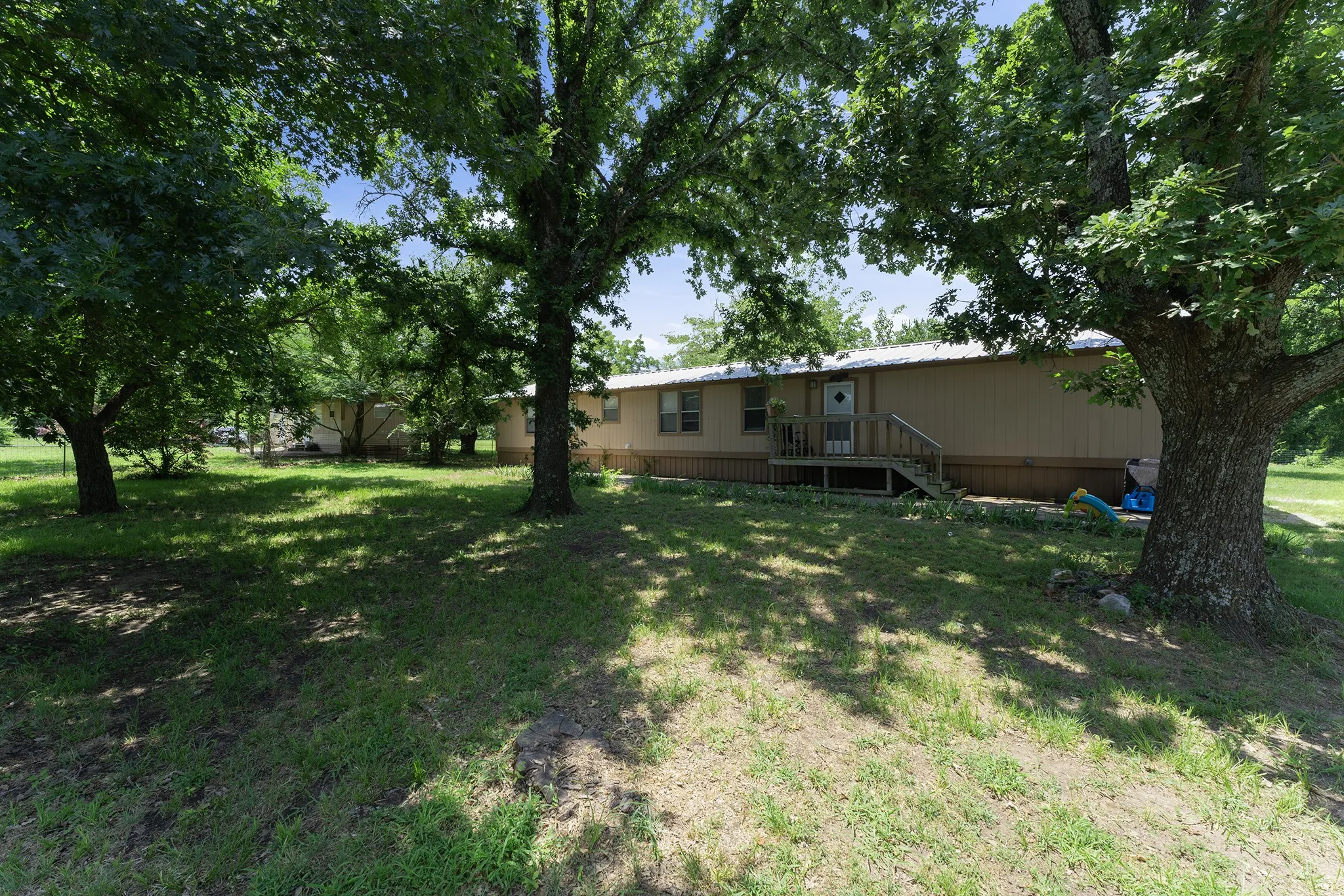 Manufactured Home For Sale in Van Zandt County , 356 Fm 751, Wills Point, Texas 75169, 3 Bedroom, 3 Bathroom, Garage spaces, 2,196 Sqft, built in 1998, mls#21307097, Real Estate Agent in Wills Point, Homes For Sale in Van Zandt county, Homes For Sale in Wills Point, Realtor in Wills Point Texas, Real Estate Brokerage Independent Realty Texas, Luminita Cordes Realtor