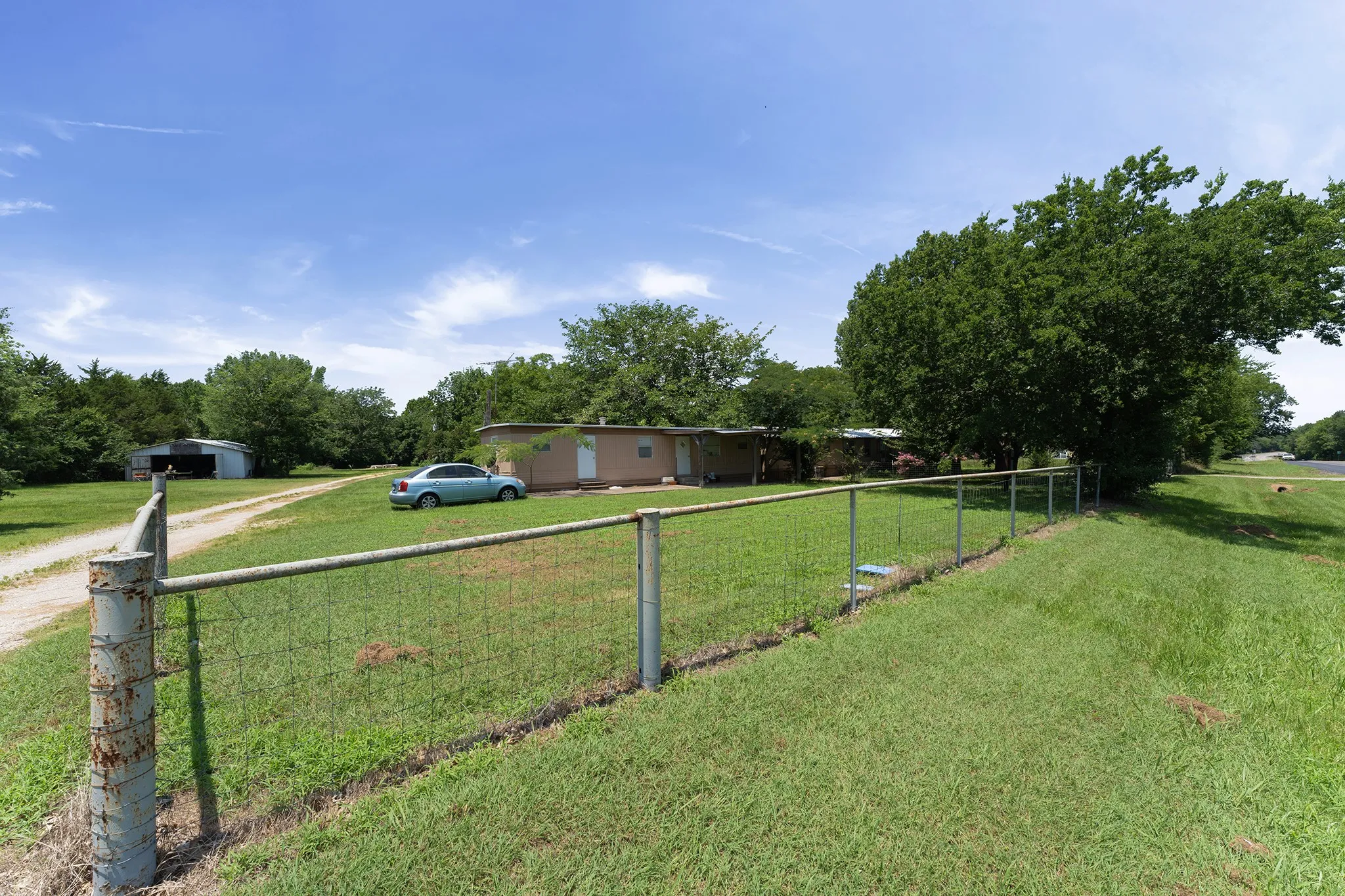 Manufactured Home For Sale in Van Zandt County , 356 Fm 751, Wills Point, Texas 75169, 3 Bedroom, 3 Bathroom, Garage spaces, 2,196 Sqft, built in 1998, mls#21307097, Real Estate Agent in Wills Point, Homes For Sale in Van Zandt county, Homes For Sale in Wills Point, Realtor in Wills Point Texas, Real Estate Brokerage Independent Realty Texas, Luminita Cordes Realtor