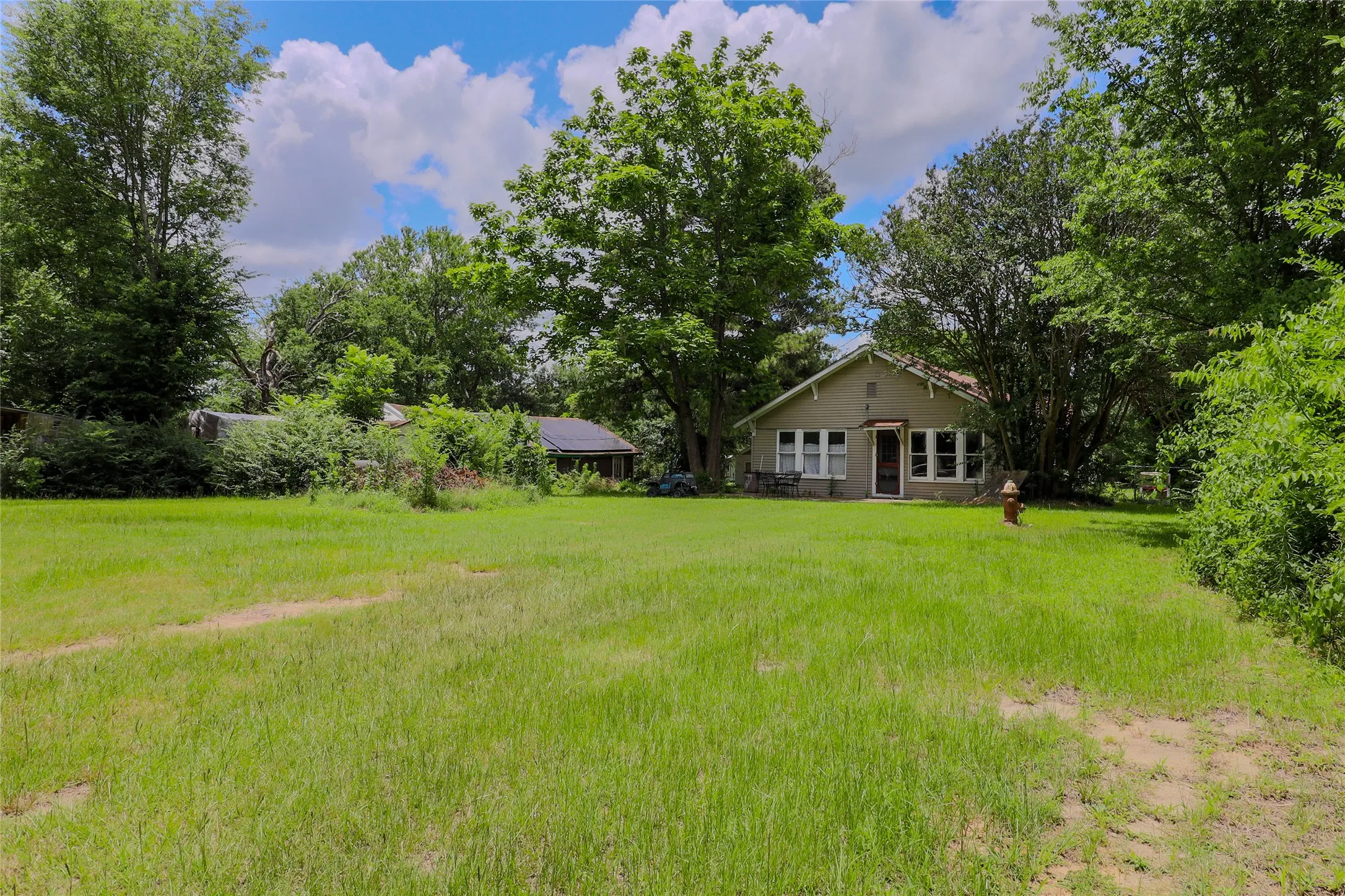 Single Family Residence For Sale in Van Zandt County , 518 N Green Street, Grand Saline, Texas 75140, 2 Bedrooms, 1 Bathroom, Garage spaces, 1,302 Sqft, built in 1957, Price $115,000, mls#21307160, Real Estate Agent in Grand Saline, Homes For Sale in Van Zandt county, Homes For Sale in Grand Saline, Realtor in Grand Saline Texas, Real Estate Brokerage Independent Realty Texas, Luminita Cordes Realtor