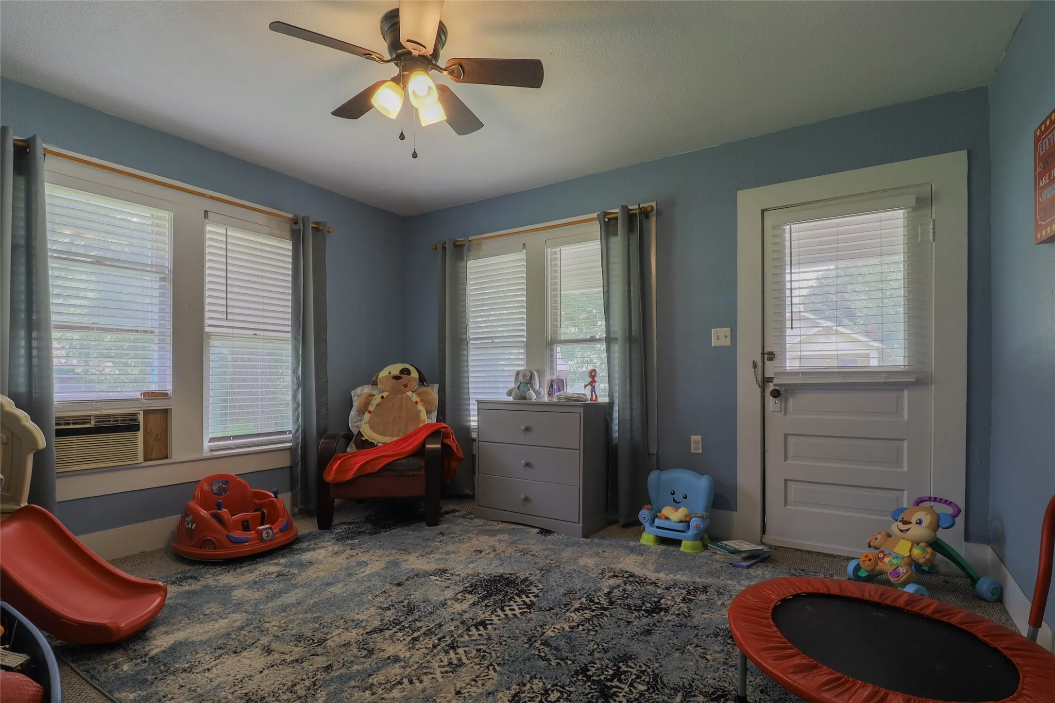Single Family Residence For Sale in Van Zandt County , 518 N Green Street, Grand Saline, Texas 75140, 2 Bedrooms, 1 Bathroom, Garage spaces, 1,302 Sqft, built in 1957, Price $115,000, mls#21307160, Real Estate Agent in Grand Saline, Homes For Sale in Van Zandt county, Homes For Sale in Grand Saline, Realtor in Grand Saline Texas, Real Estate Brokerage Independent Realty Texas, Luminita Cordes Realtor