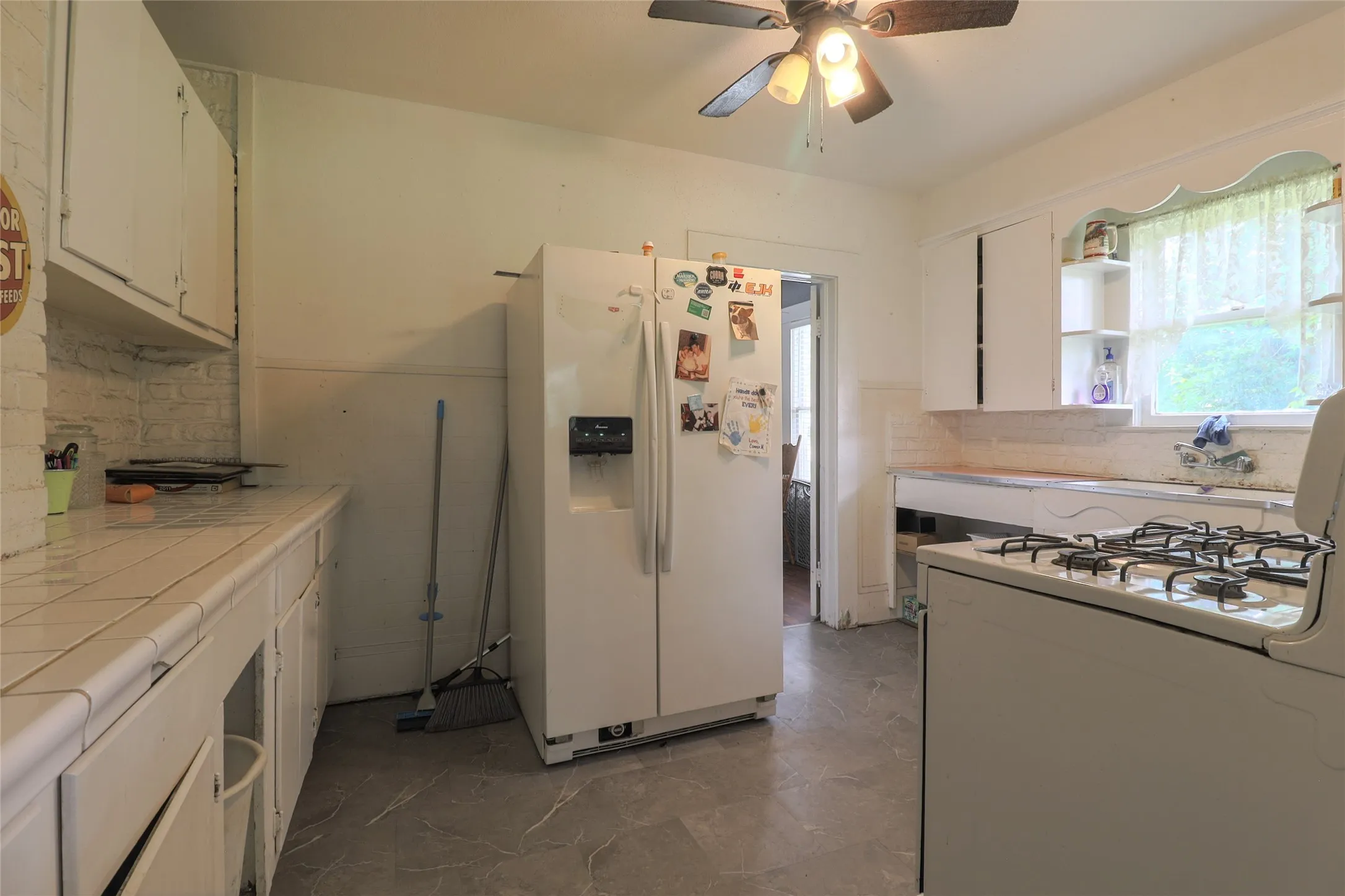 Single Family Residence For Sale in Van Zandt County , 518 N Green Street, Grand Saline, Texas 75140, 2 Bedrooms, 1 Bathroom, Garage spaces, 1,302 Sqft, built in 1957, Price $115,000, mls#21307160, Real Estate Agent in Grand Saline, Homes For Sale in Van Zandt county, Homes For Sale in Grand Saline, Realtor in Grand Saline Texas, Real Estate Brokerage Independent Realty Texas, Luminita Cordes Realtor