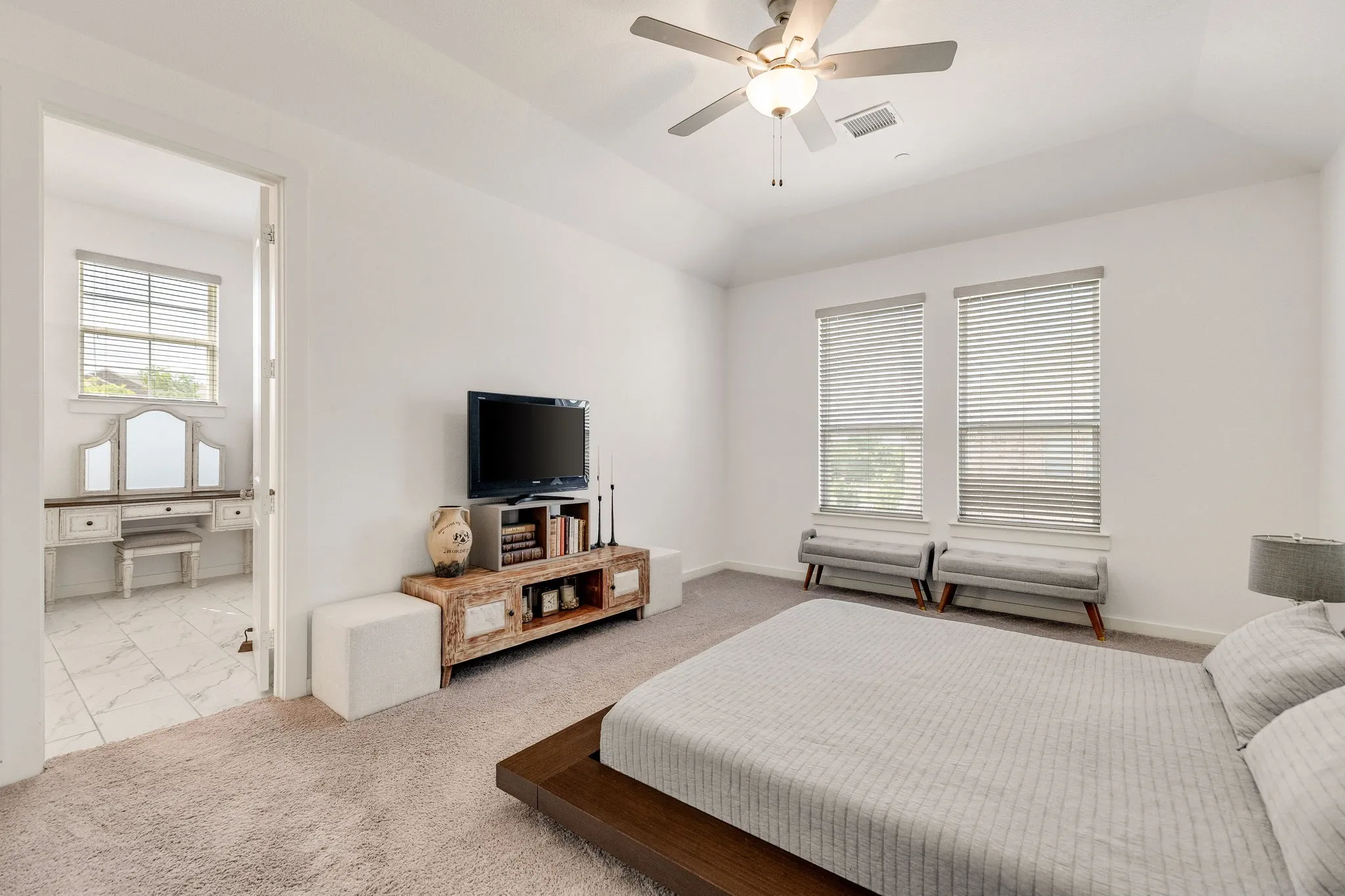 Townhouse For Sale in Collin County , 7210 Switchgrass Road, Frisco, Texas 75033, 3 Bedroom, 3 Bathroom, 2 Garage spaces, 2,132 Sqft, built in 2019, mls#21307142, Real Estate Agent in Frisco, Homes For Sale in Collin county, Homes For Sale in Frisco, Realtor in Frisco Texas, Real Estate Brokerage Independent Realty Texas, Luminita Cordes Realtor