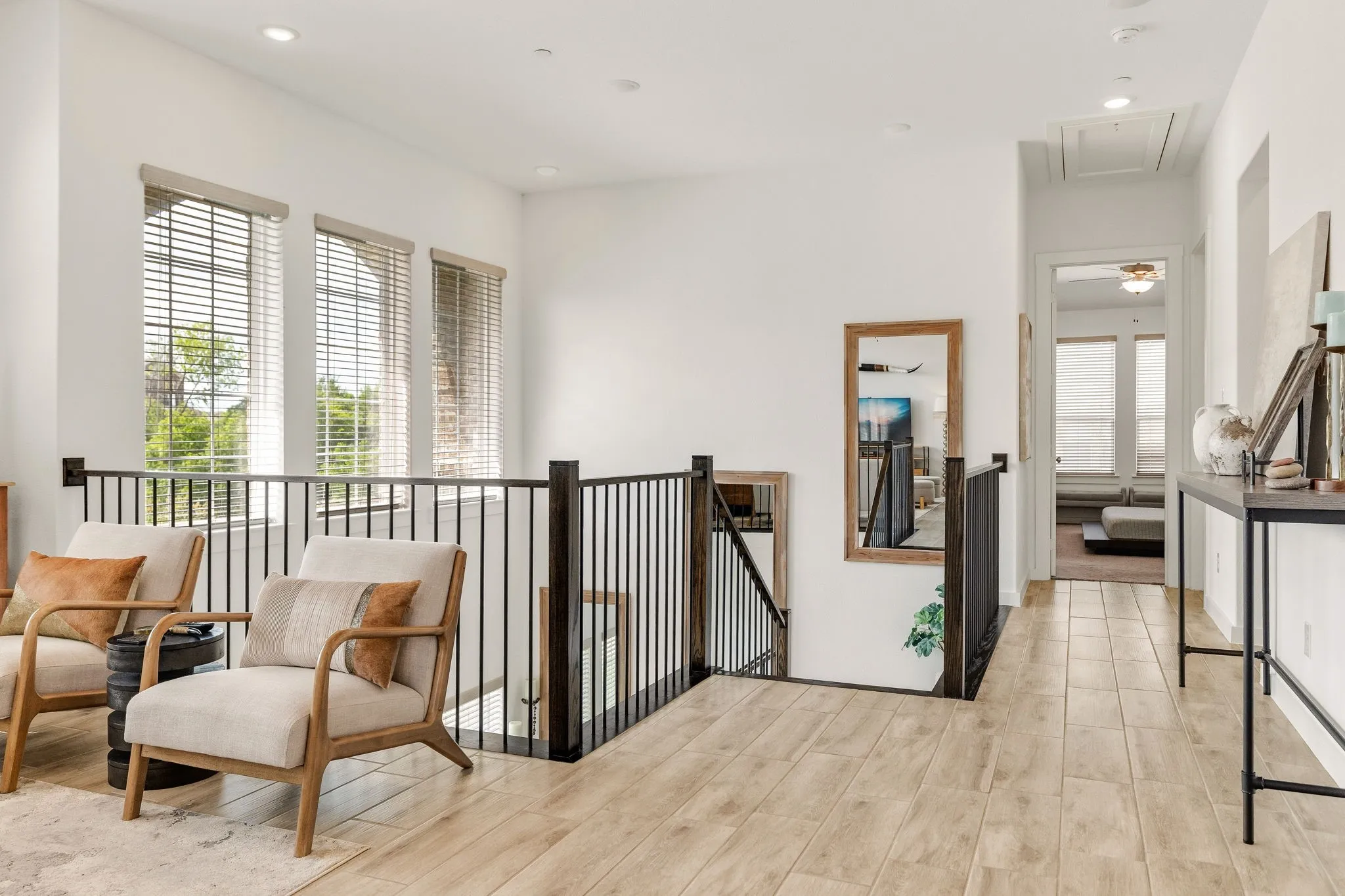Townhouse For Sale in Collin County , 7210 Switchgrass Road, Frisco, Texas 75033, 3 Bedroom, 3 Bathroom, 2 Garage spaces, 2,132 Sqft, built in 2019, mls#21307142, Real Estate Agent in Frisco, Homes For Sale in Collin county, Homes For Sale in Frisco, Realtor in Frisco Texas, Real Estate Brokerage Independent Realty Texas, Luminita Cordes Realtor