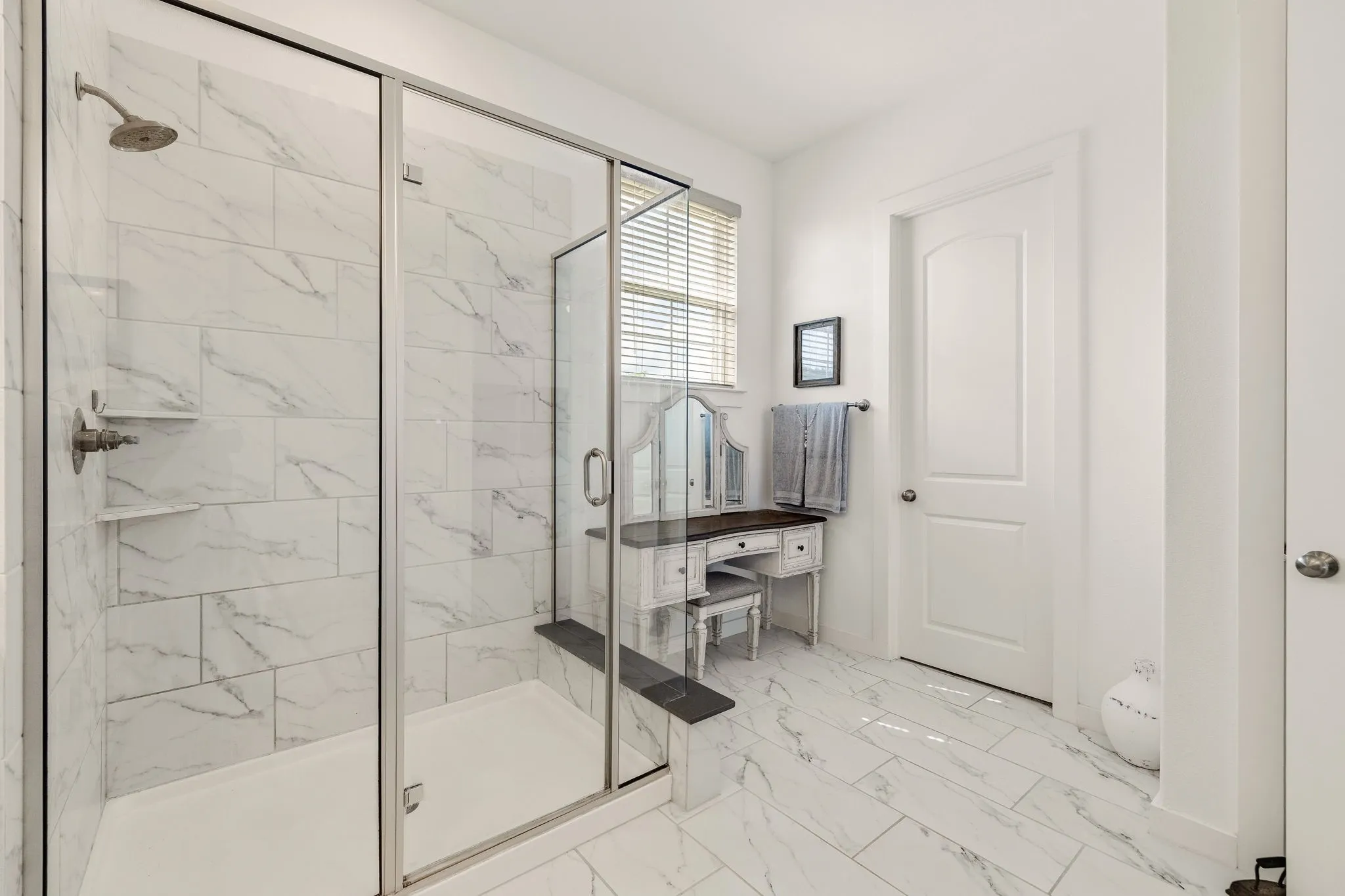 Townhouse For Sale in Collin County , 7210 Switchgrass Road, Frisco, Texas 75033, 3 Bedroom, 3 Bathroom, 2 Garage spaces, 2,132 Sqft, built in 2019, mls#21307142, Real Estate Agent in Frisco, Homes For Sale in Collin county, Homes For Sale in Frisco, Realtor in Frisco Texas, Real Estate Brokerage Independent Realty Texas, Luminita Cordes Realtor