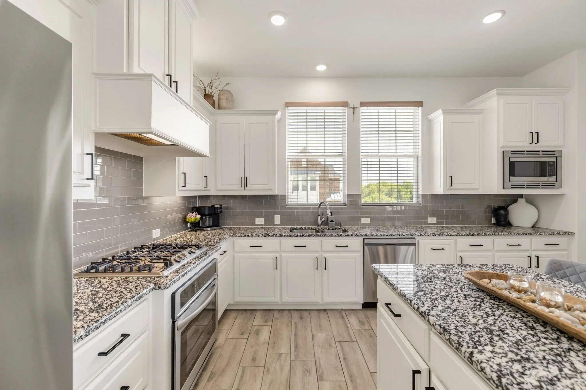 Townhouse For Sale in Collin County , 7210 Switchgrass Road, Frisco, Texas 75033, 3 Bedroom, 3 Bathroom, 2 Garage spaces, 2,132 Sqft, built in 2019, mls#21307142, Real Estate Agent in Frisco, Homes For Sale in Collin county, Homes For Sale in Frisco, Realtor in Frisco Texas, Real Estate Brokerage Independent Realty Texas, Luminita Cordes Realtor