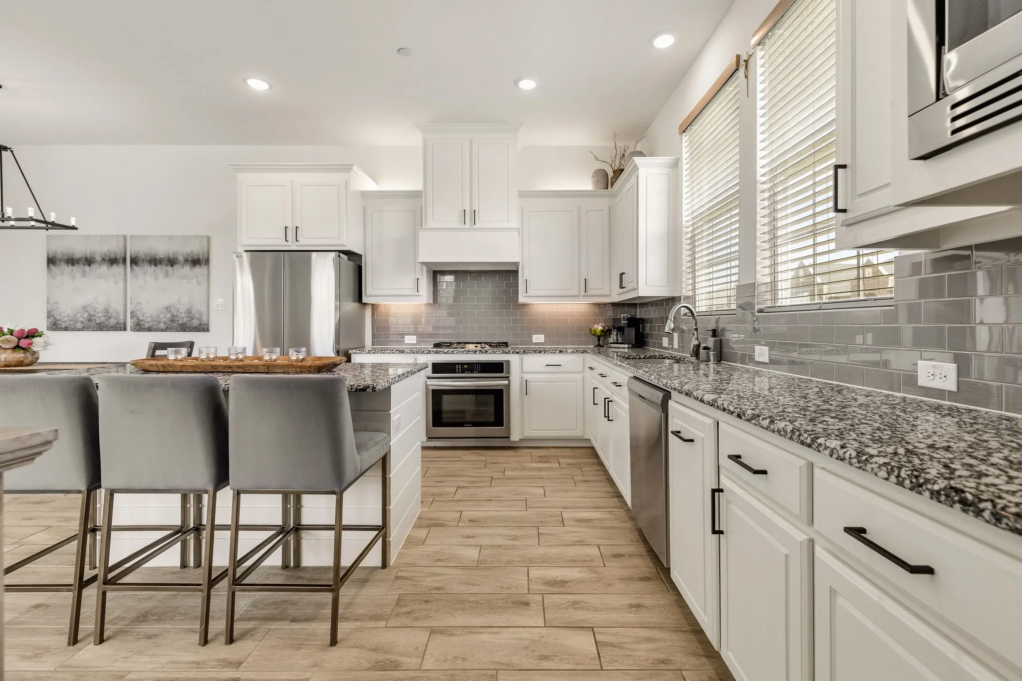 Townhouse For Sale in Collin County , 7210 Switchgrass Road, Frisco, Texas 75033, 3 Bedroom, 3 Bathroom, 2 Garage spaces, 2,132 Sqft, built in 2019, mls#21307142, Real Estate Agent in Frisco, Homes For Sale in Collin county, Homes For Sale in Frisco, Realtor in Frisco Texas, Real Estate Brokerage Independent Realty Texas, Luminita Cordes Realtor