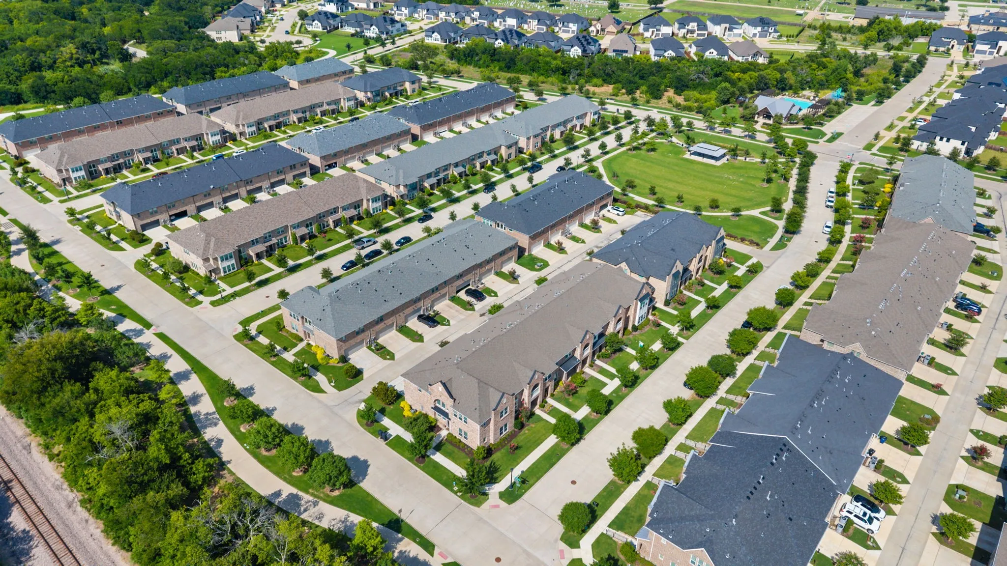 Townhouse For Sale in Collin County , 7210 Switchgrass Road, Frisco, Texas 75033, 3 Bedroom, 3 Bathroom, 2 Garage spaces, 2,132 Sqft, built in 2019, mls#21307142, Real Estate Agent in Frisco, Homes For Sale in Collin county, Homes For Sale in Frisco, Realtor in Frisco Texas, Real Estate Brokerage Independent Realty Texas, Luminita Cordes Realtor