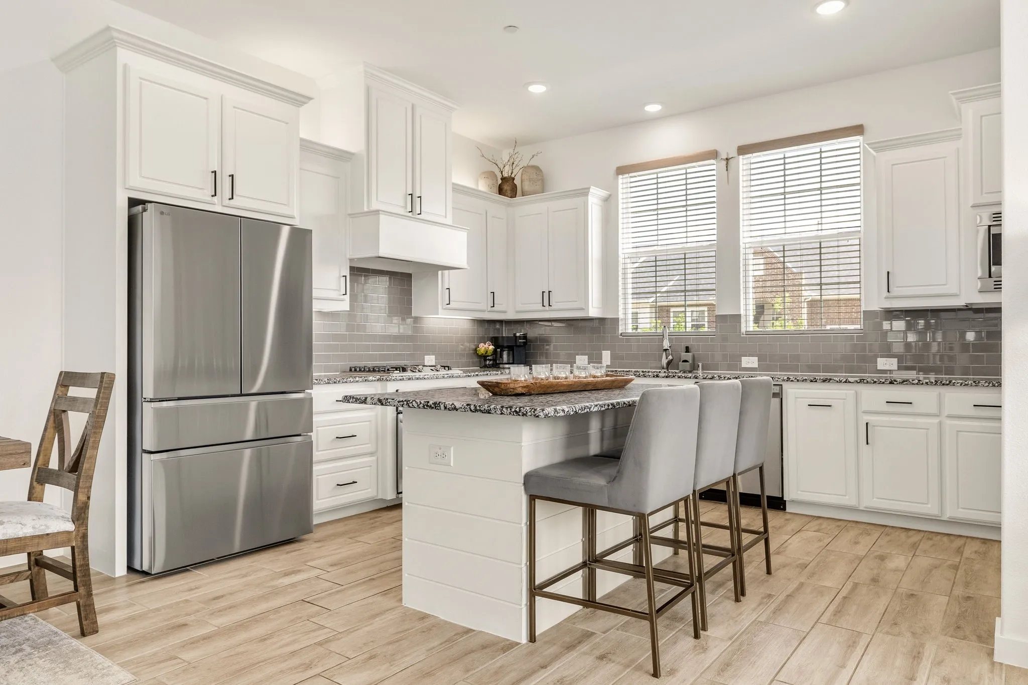 Townhouse For Sale in Collin County , 7210 Switchgrass Road, Frisco, Texas 75033, 3 Bedroom, 3 Bathroom, 2 Garage spaces, 2,132 Sqft, built in 2019, mls#21307142, Real Estate Agent in Frisco, Homes For Sale in Collin county, Homes For Sale in Frisco, Realtor in Frisco Texas, Real Estate Brokerage Independent Realty Texas, Luminita Cordes Realtor